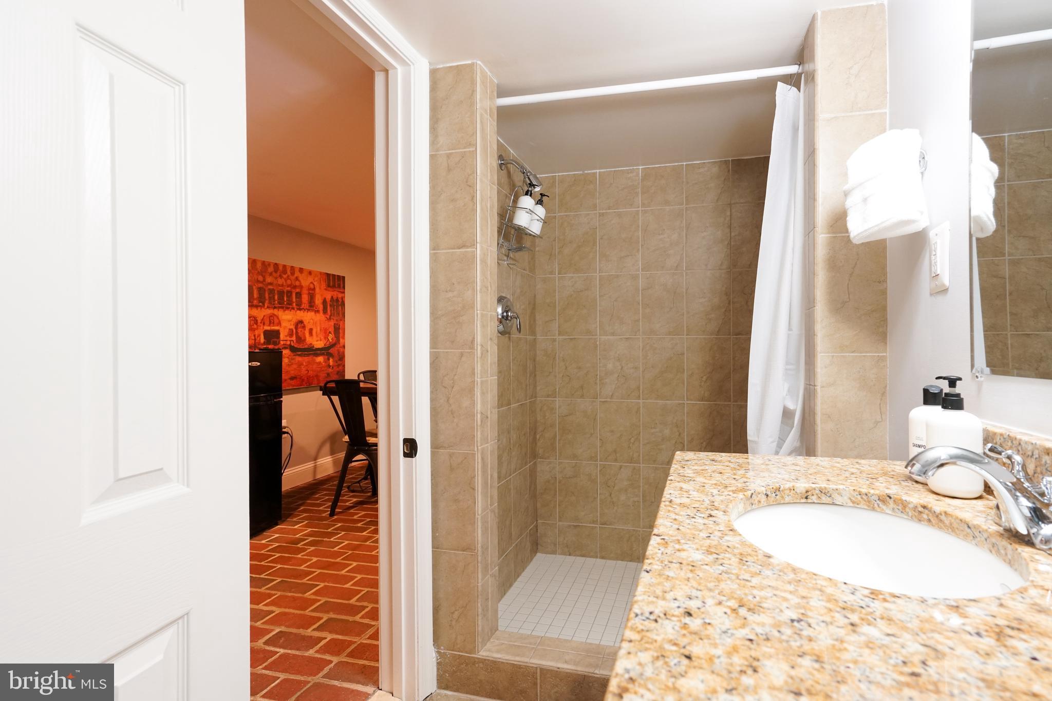 728 MARYLAND AVENUE NE