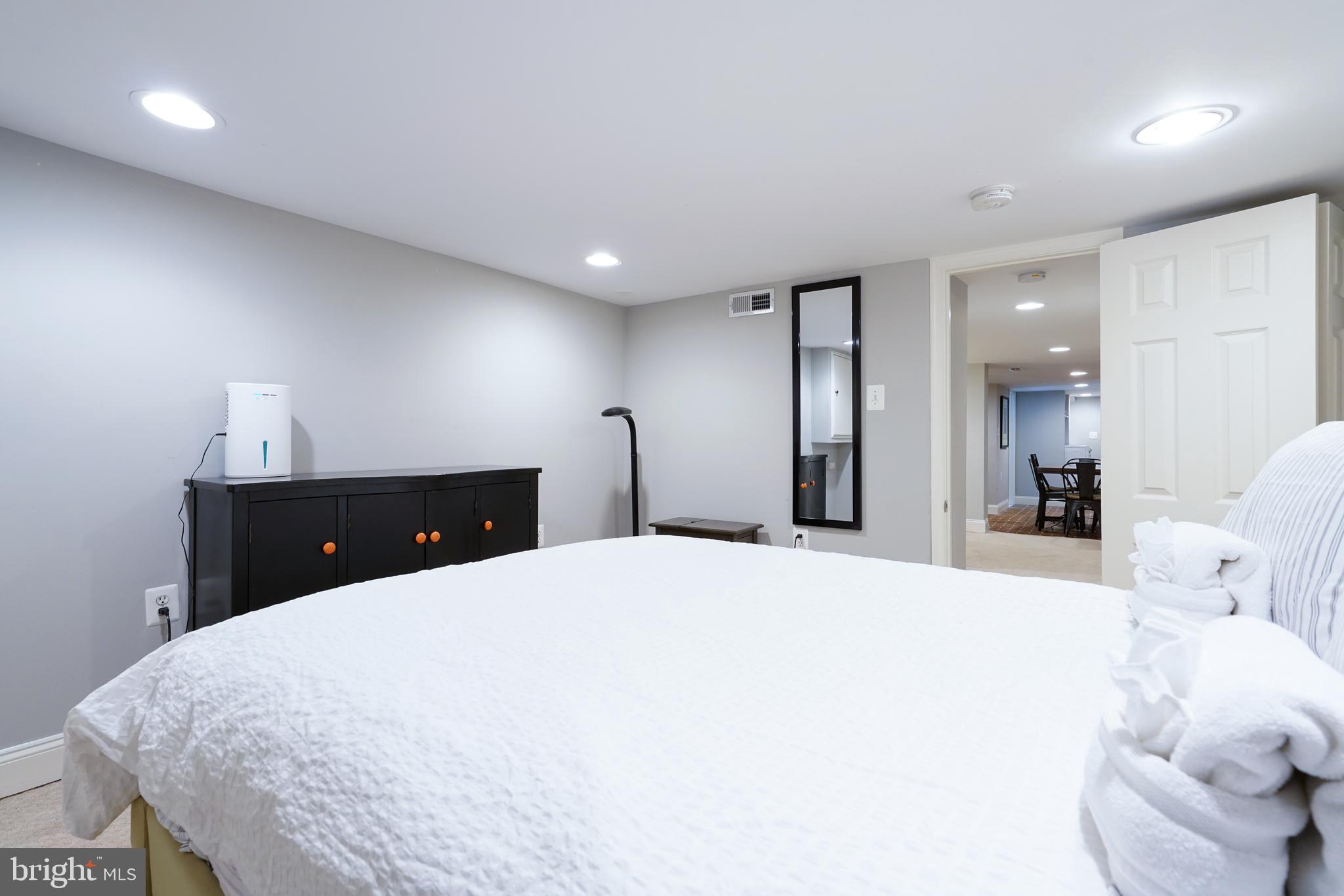 728 MARYLAND AVENUE NE