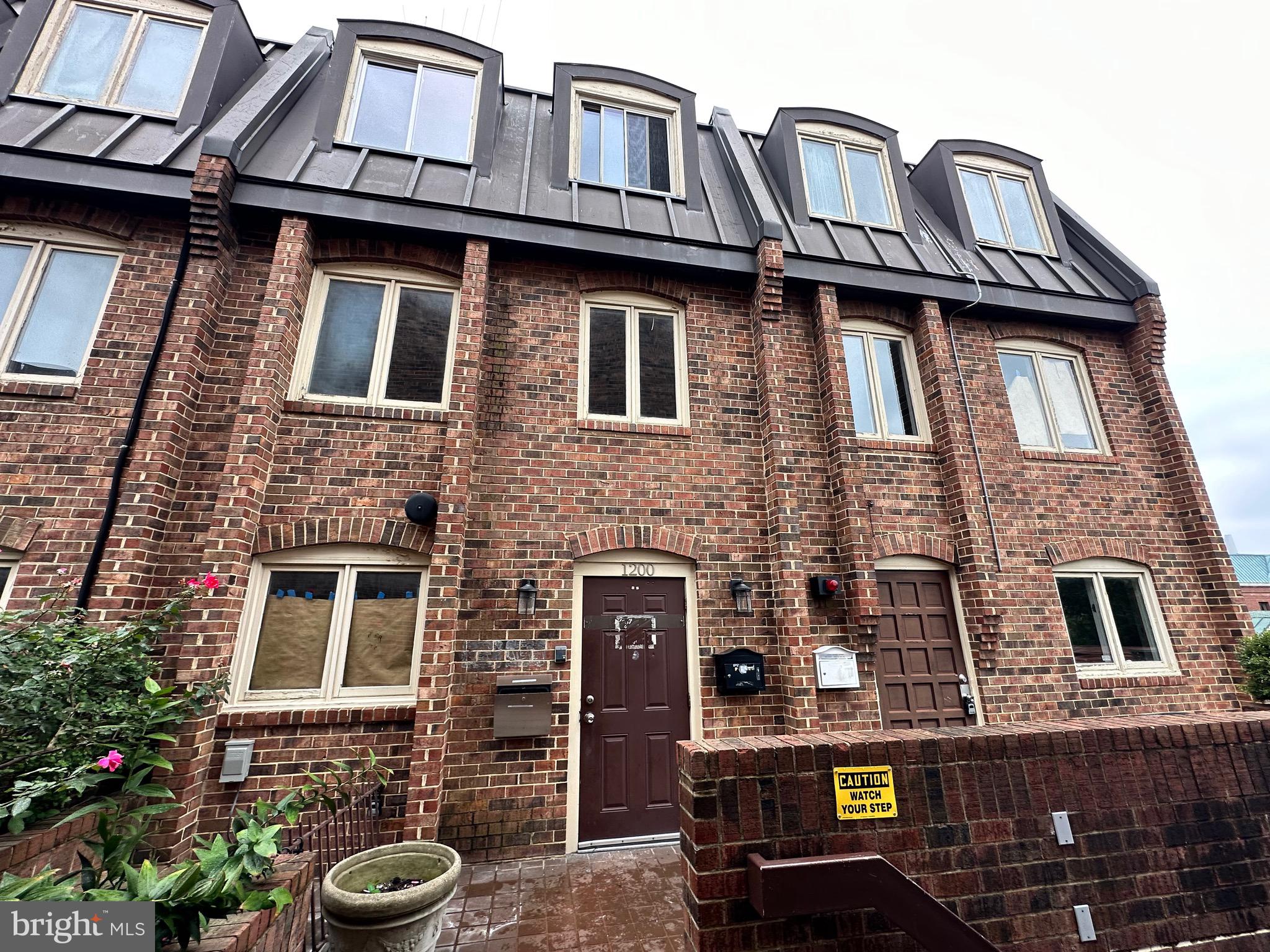 1200 POTOMAC STREET NW T5