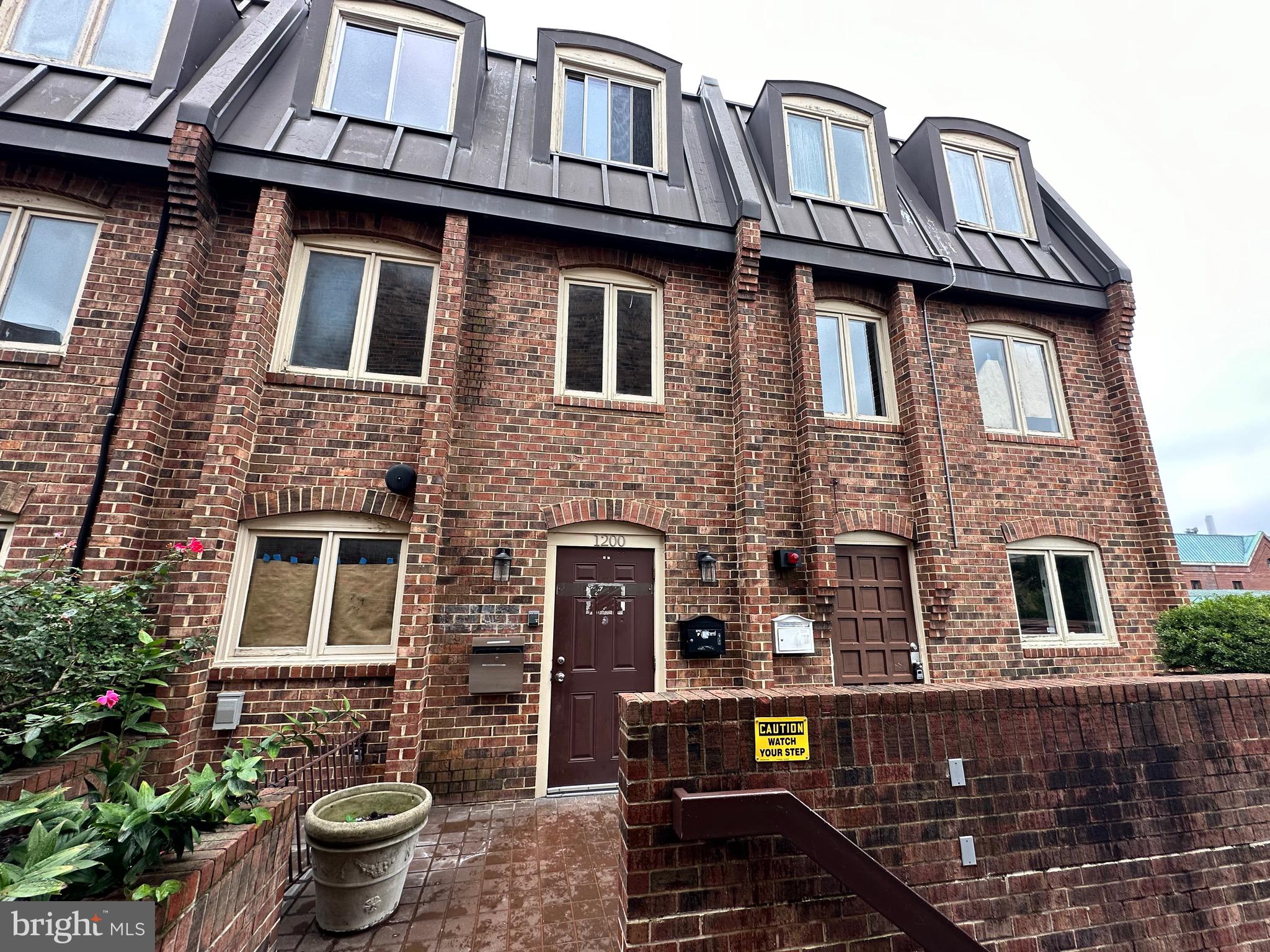 1200 POTOMAC STREET NW T5