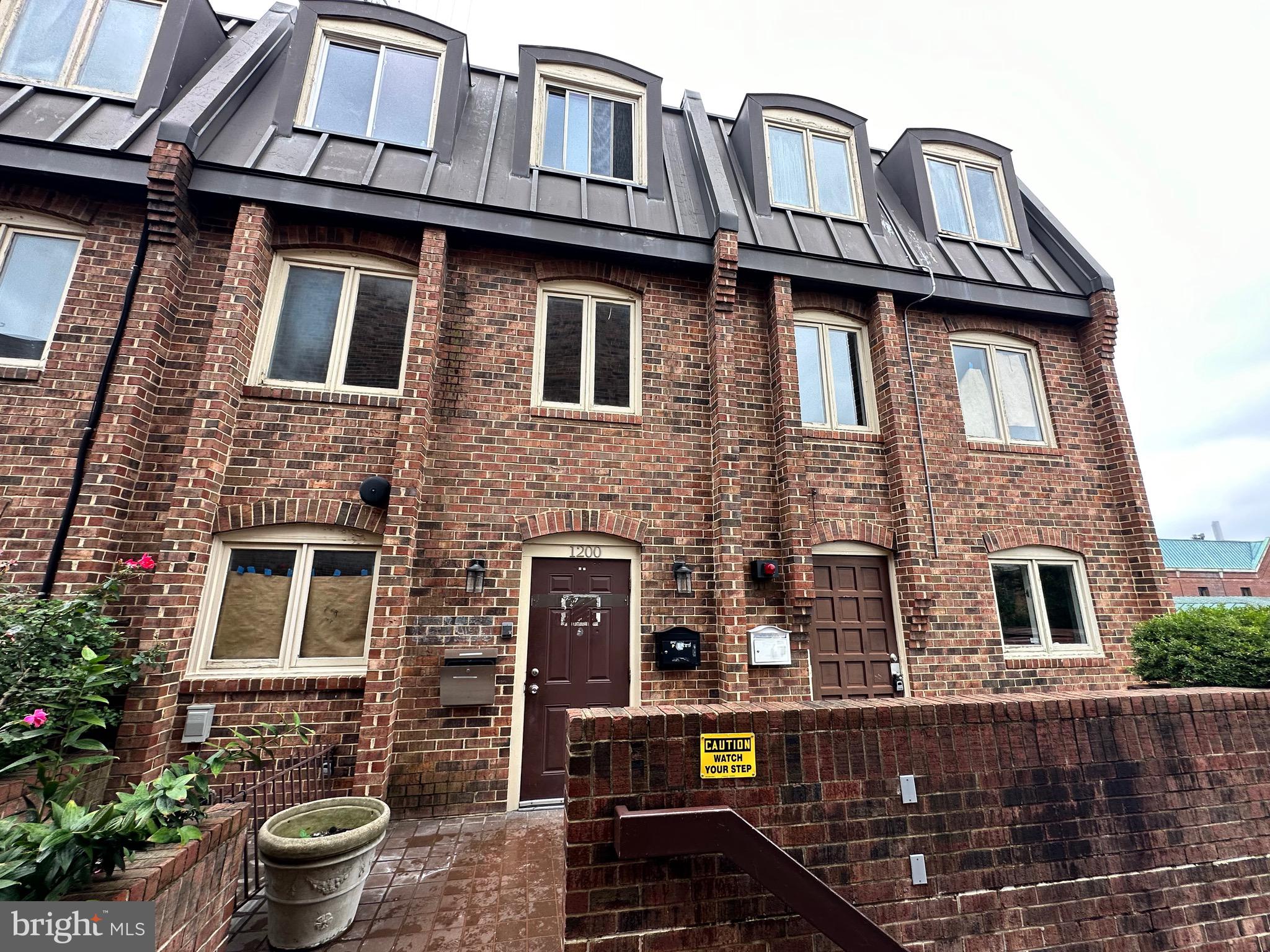 1200 POTOMAC STREET NW T5