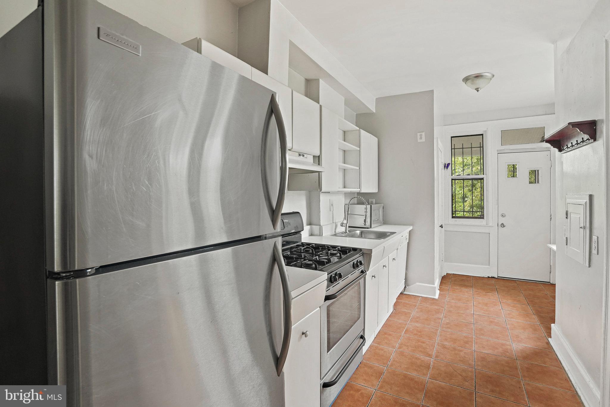 512 TAYLOR STREET NW