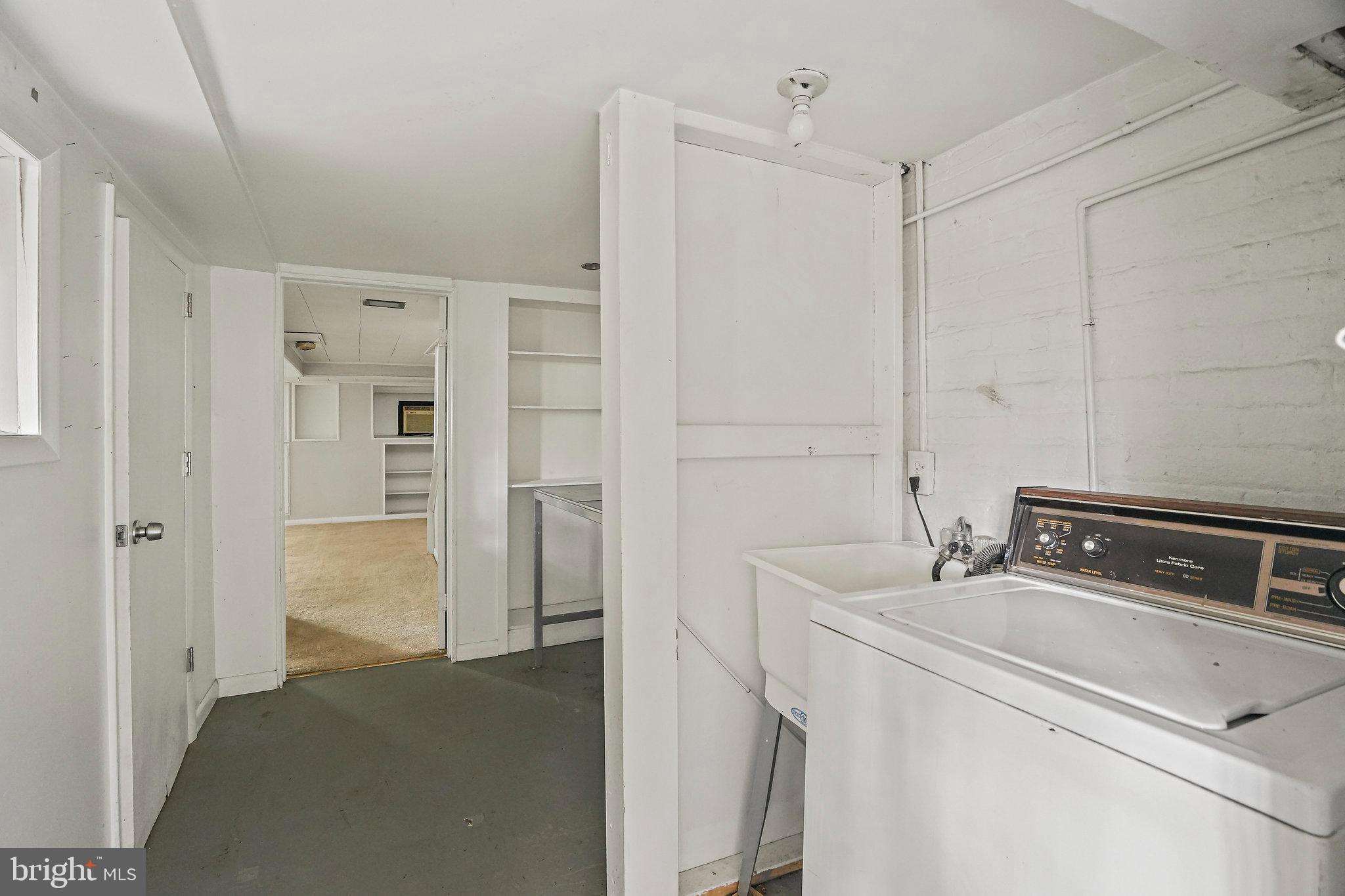 512 TAYLOR STREET NW