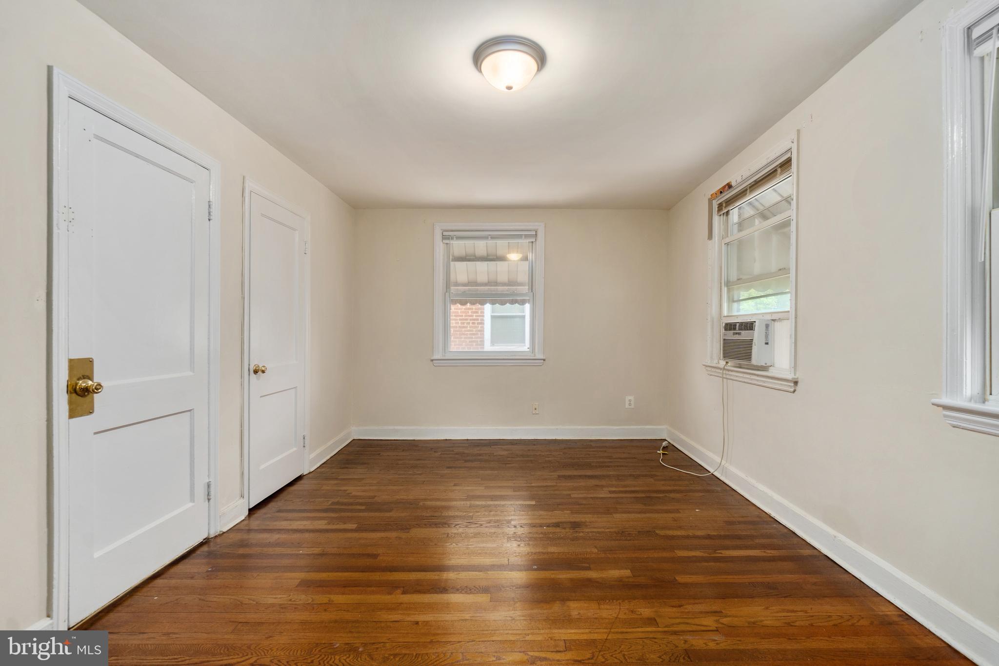 868 YUMA STREET SE