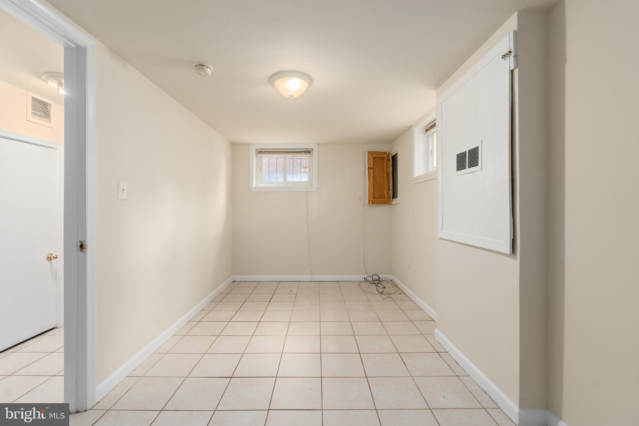 868 YUMA STREET SE