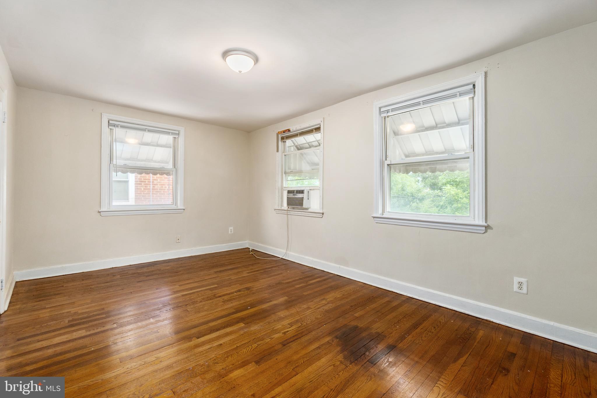 868 YUMA STREET SE