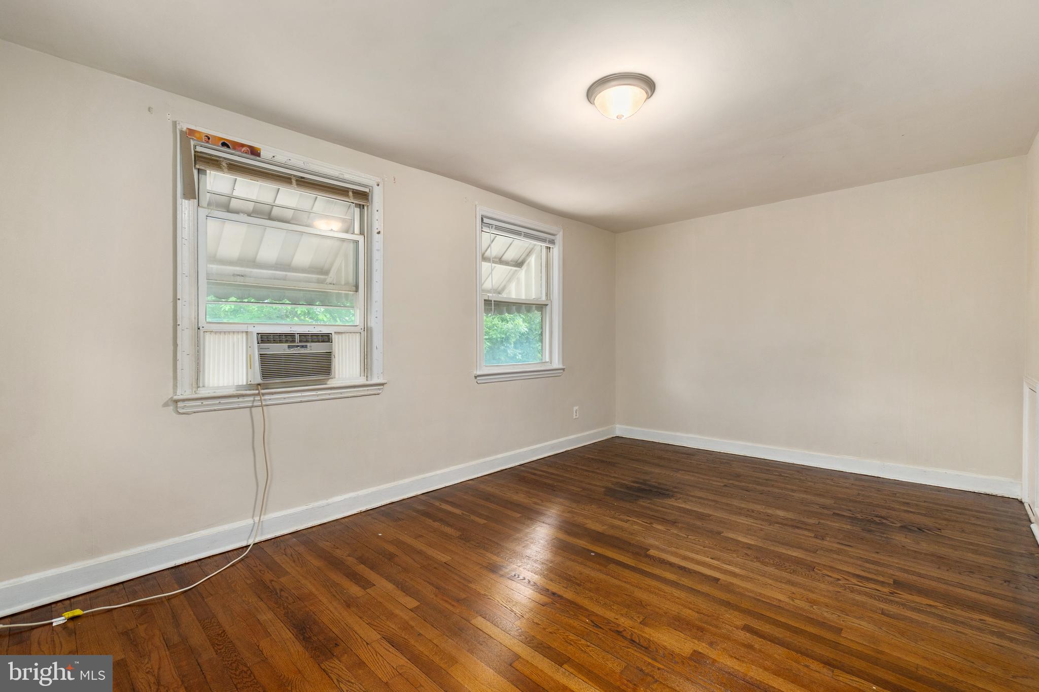868 YUMA STREET SE