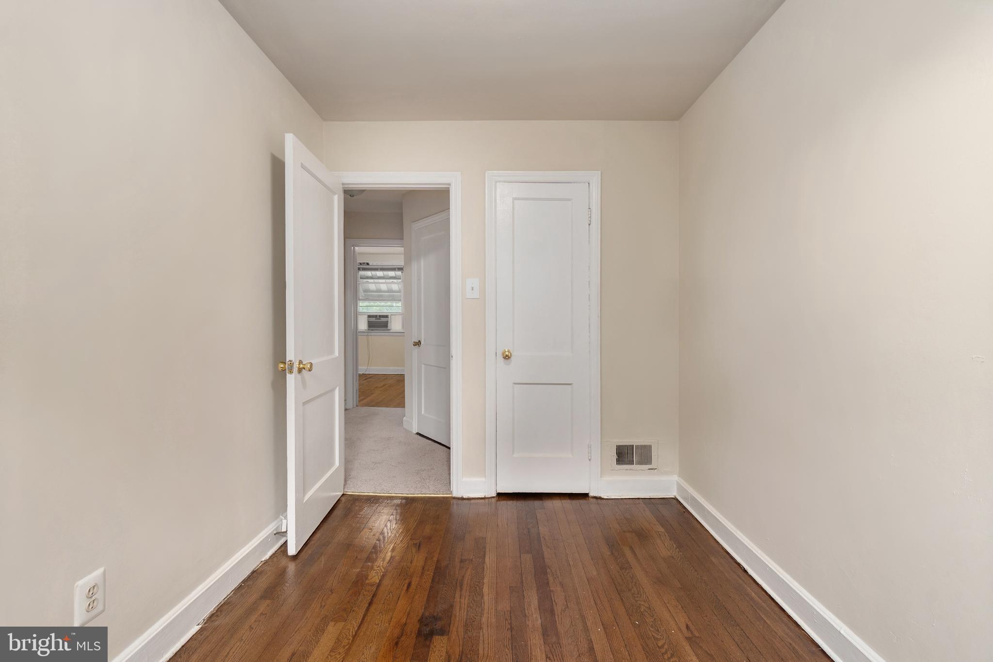 868 YUMA STREET SE