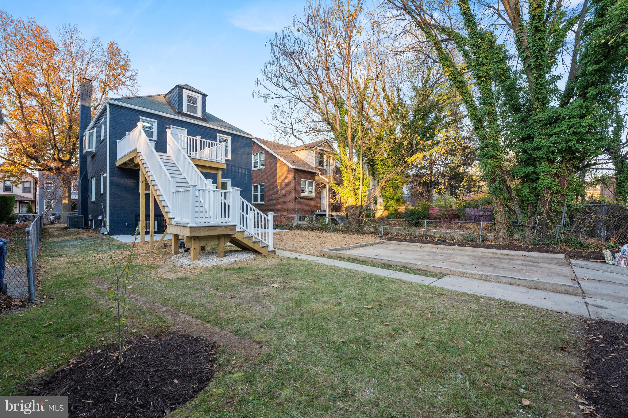 805 MALCOLM X AVENUE SE