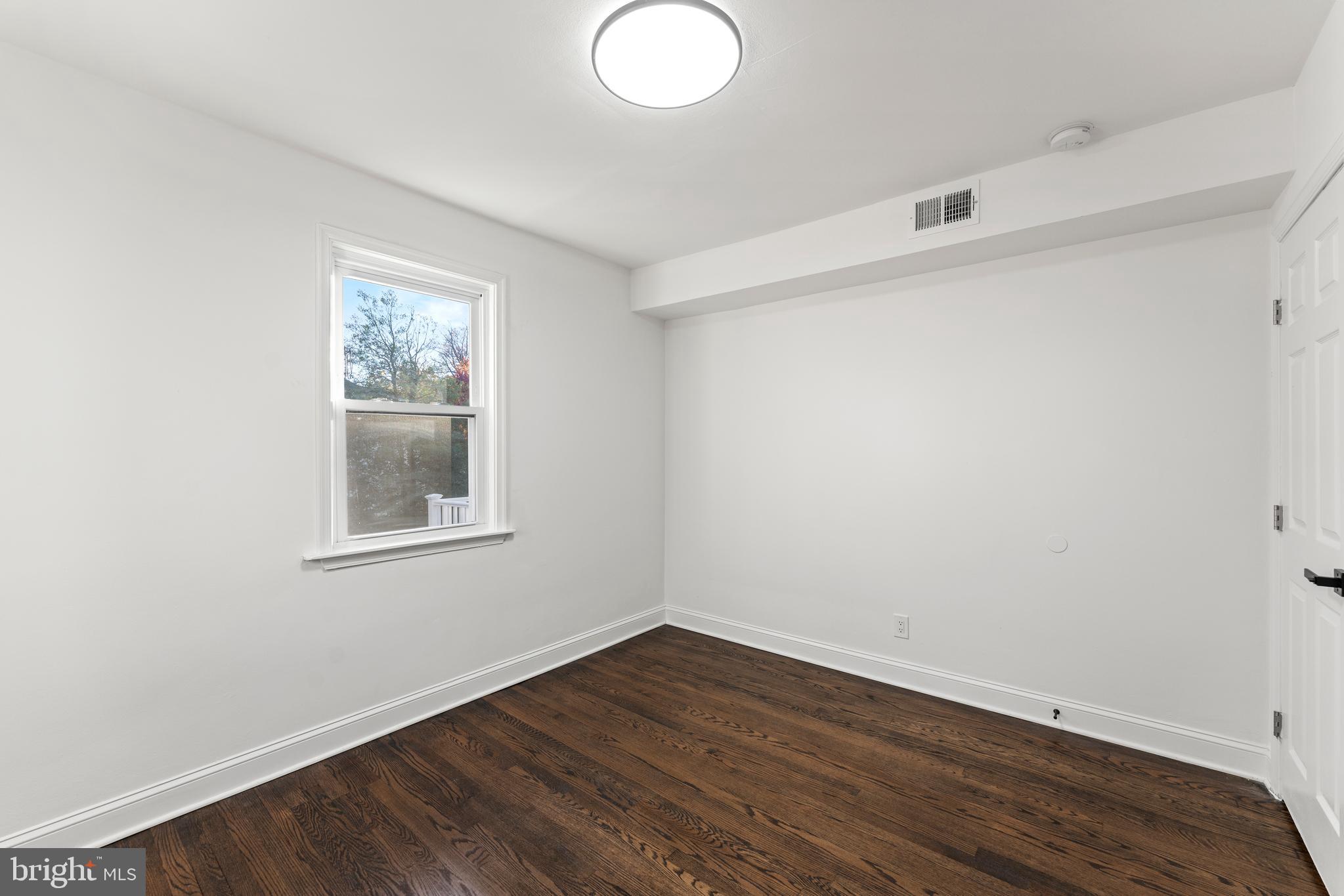805 MALCOLM X AVENUE SE