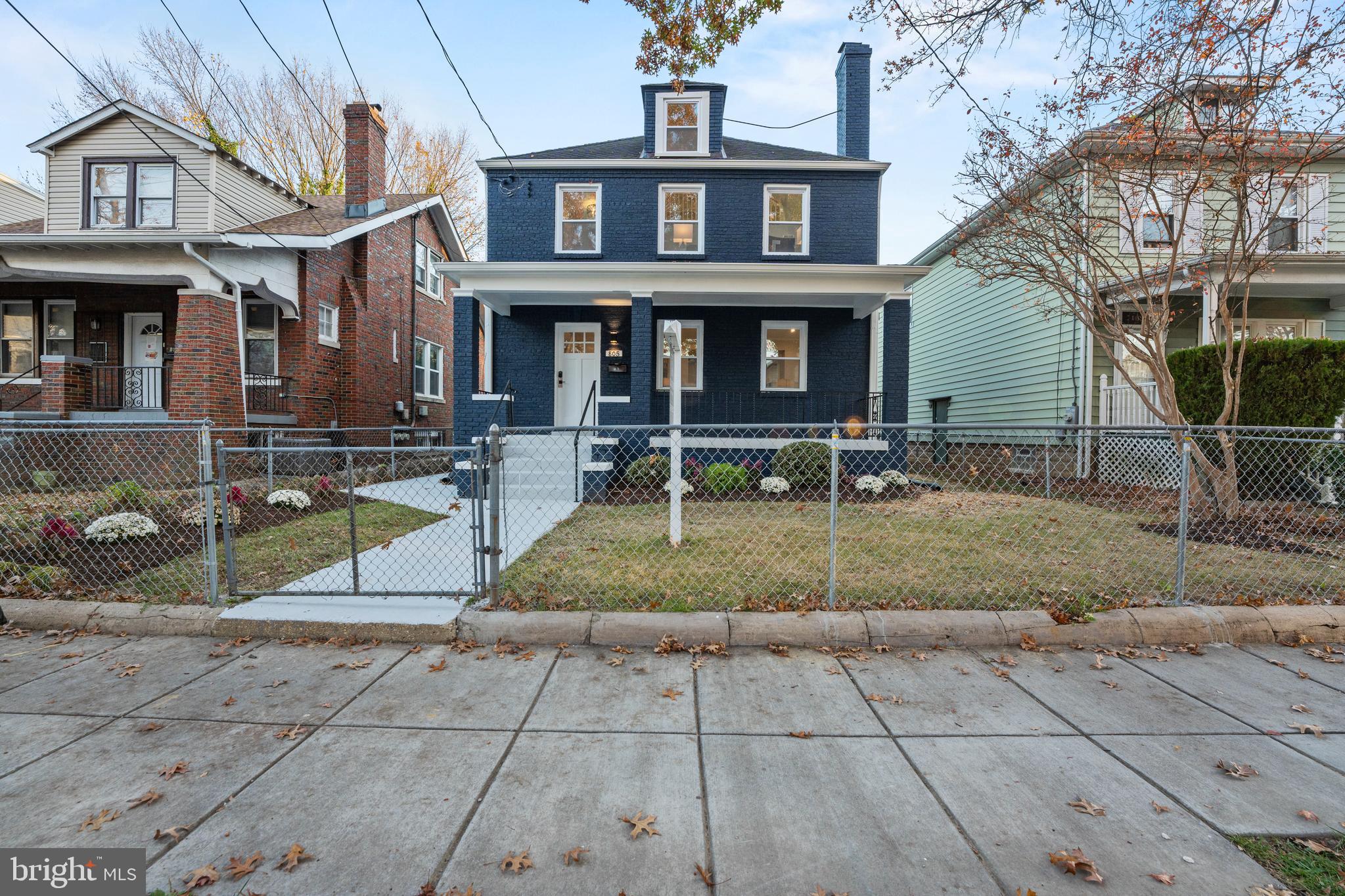 805 MALCOLM X AVENUE SE