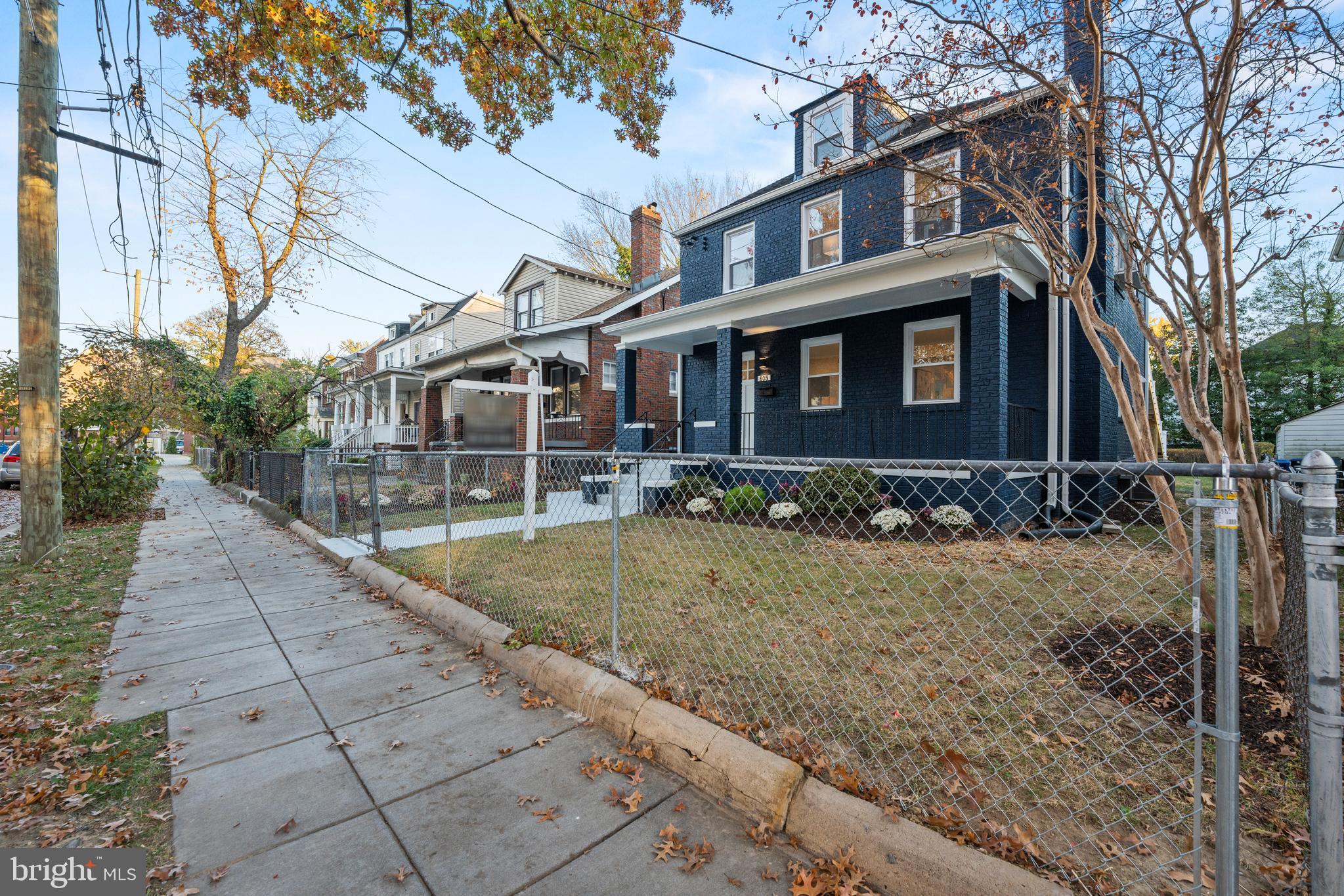 805 MALCOLM X AVENUE SE