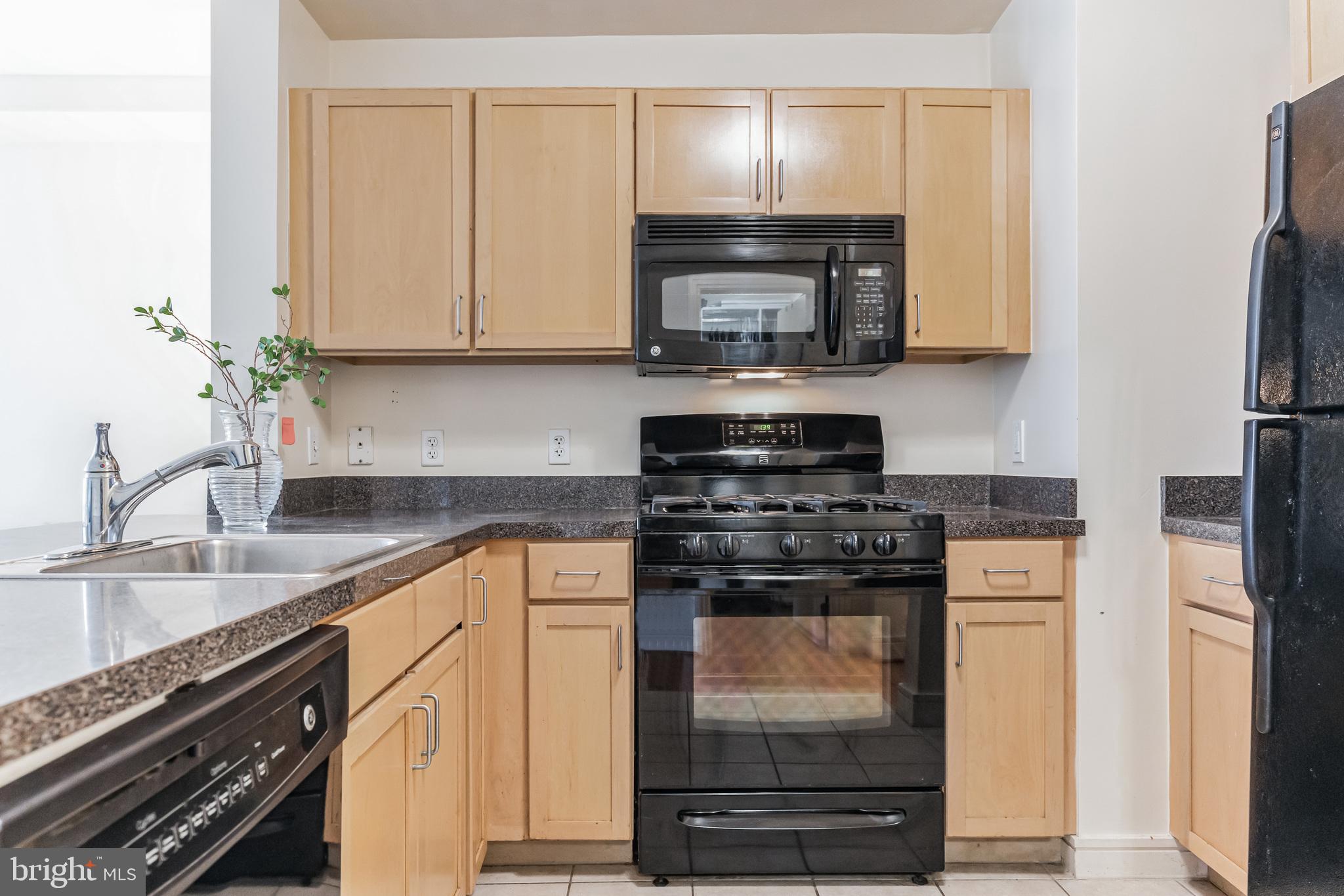 800 4TH STREET SW N212