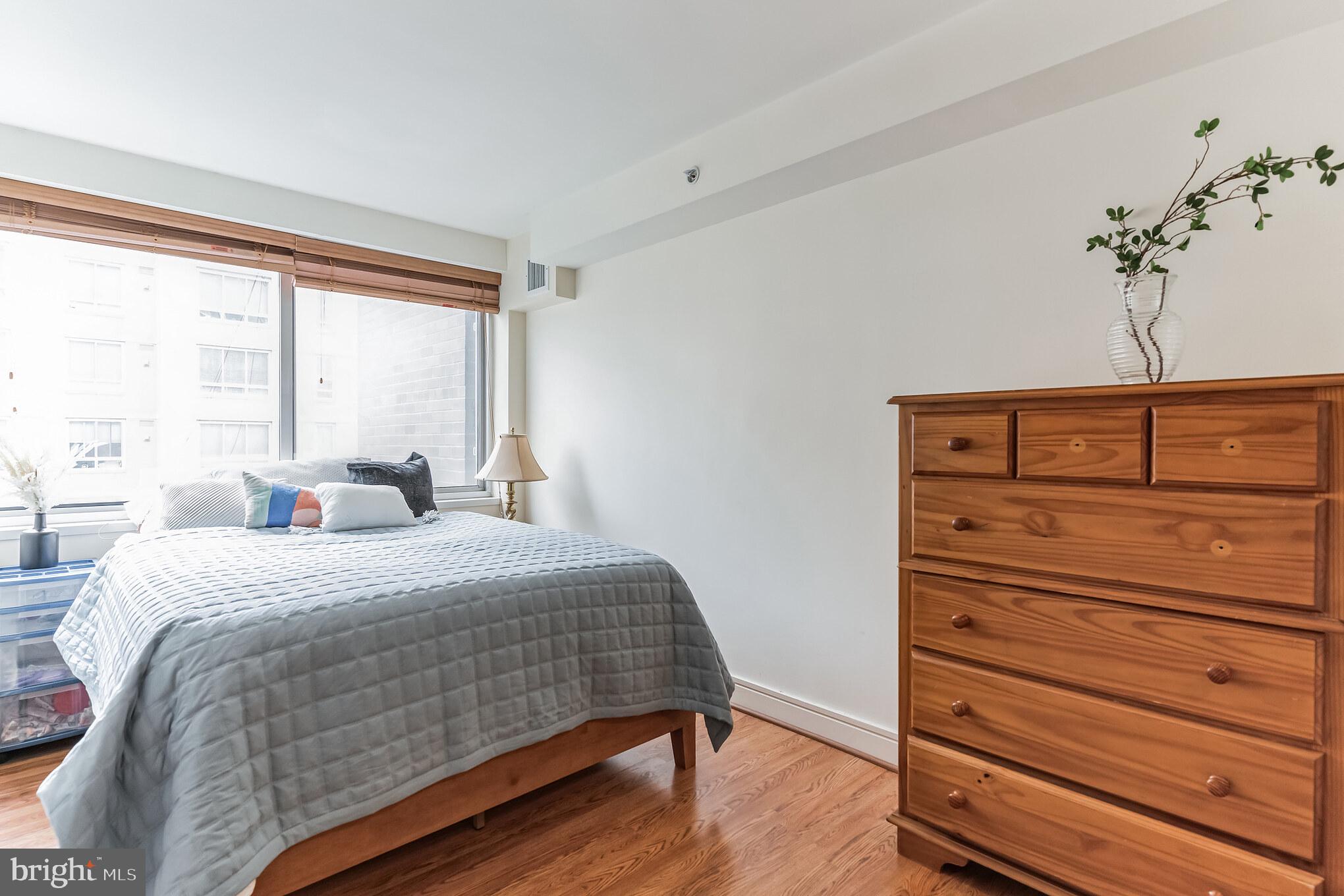 800 4TH STREET SW N212