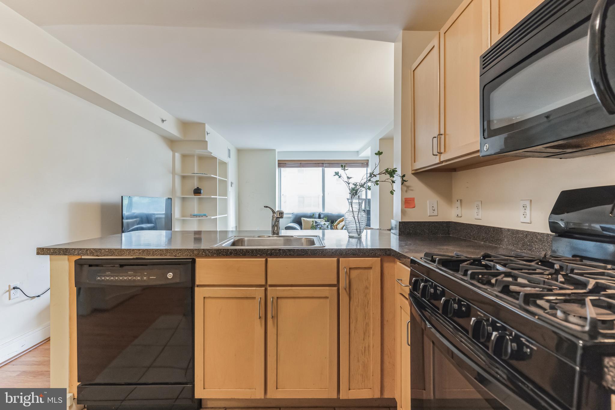 800 4TH STREET SW N212