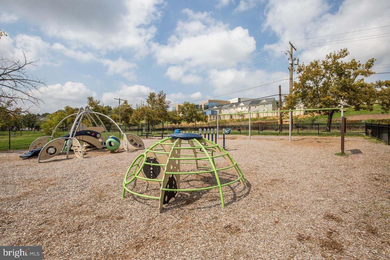 418 WOODCREST DRIVE SE 418A