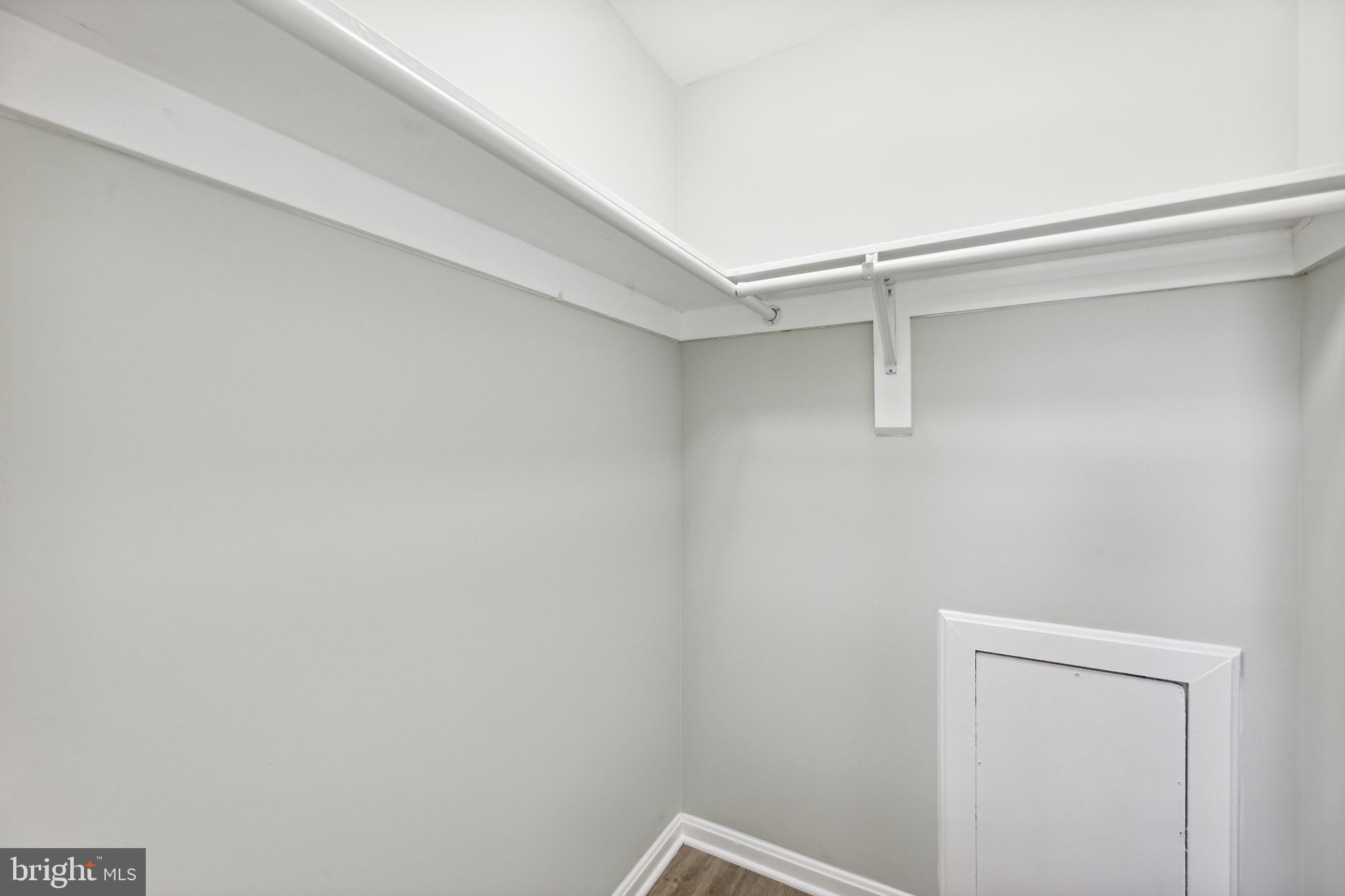 3437 SUMMIT COURT NE 3437