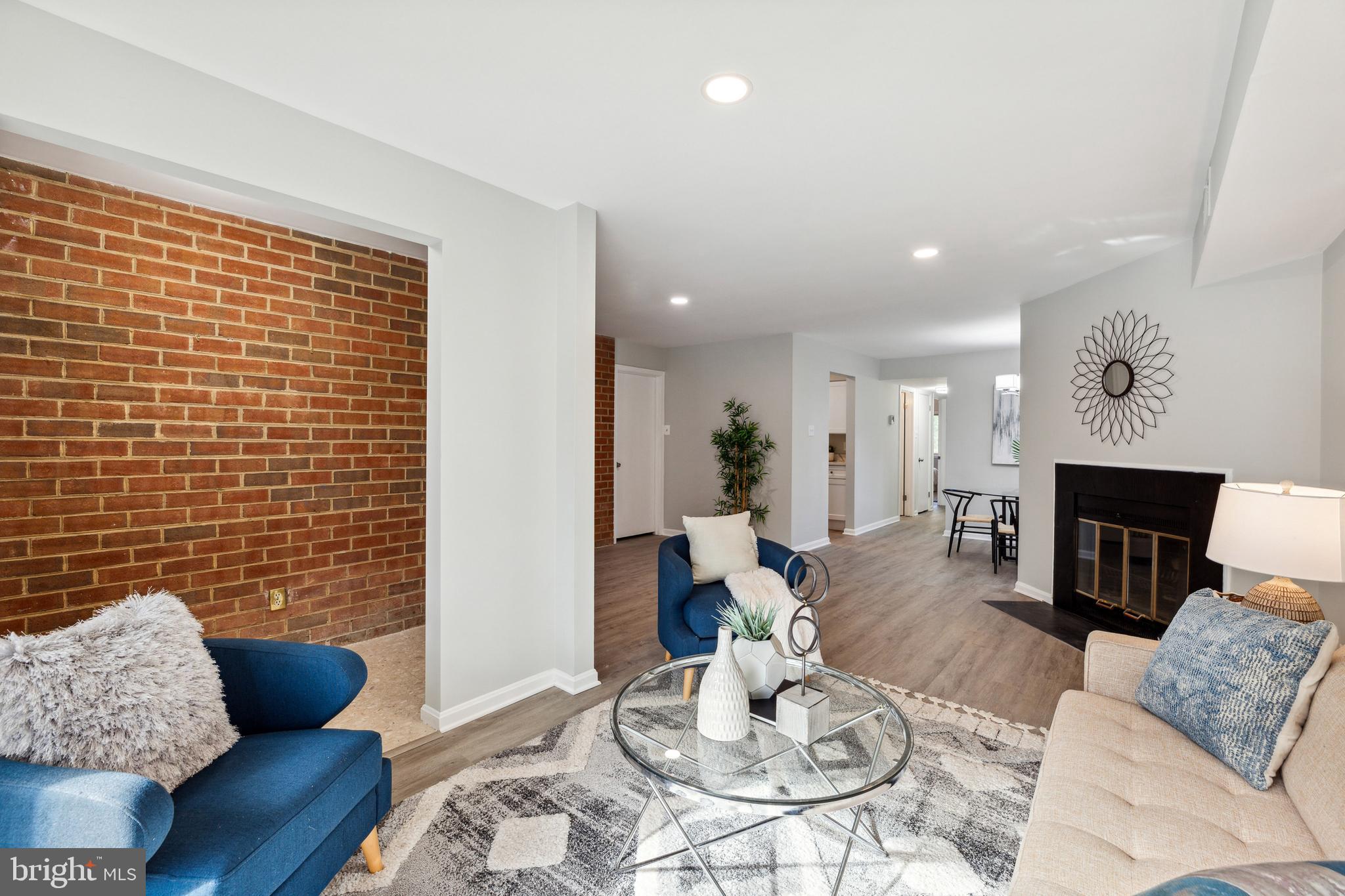 3437 SUMMIT COURT NE 3437