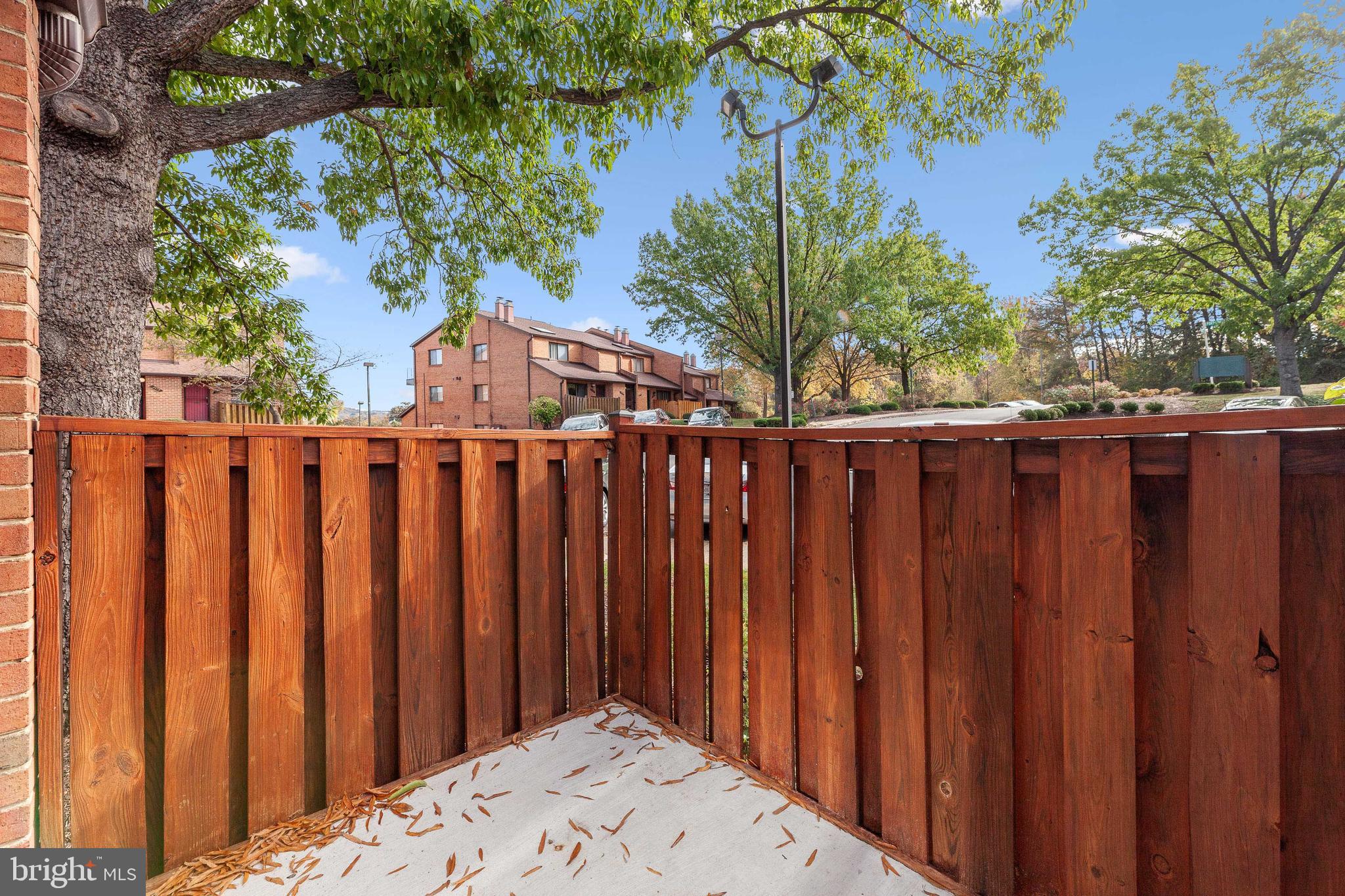 3437 SUMMIT COURT NE 3437