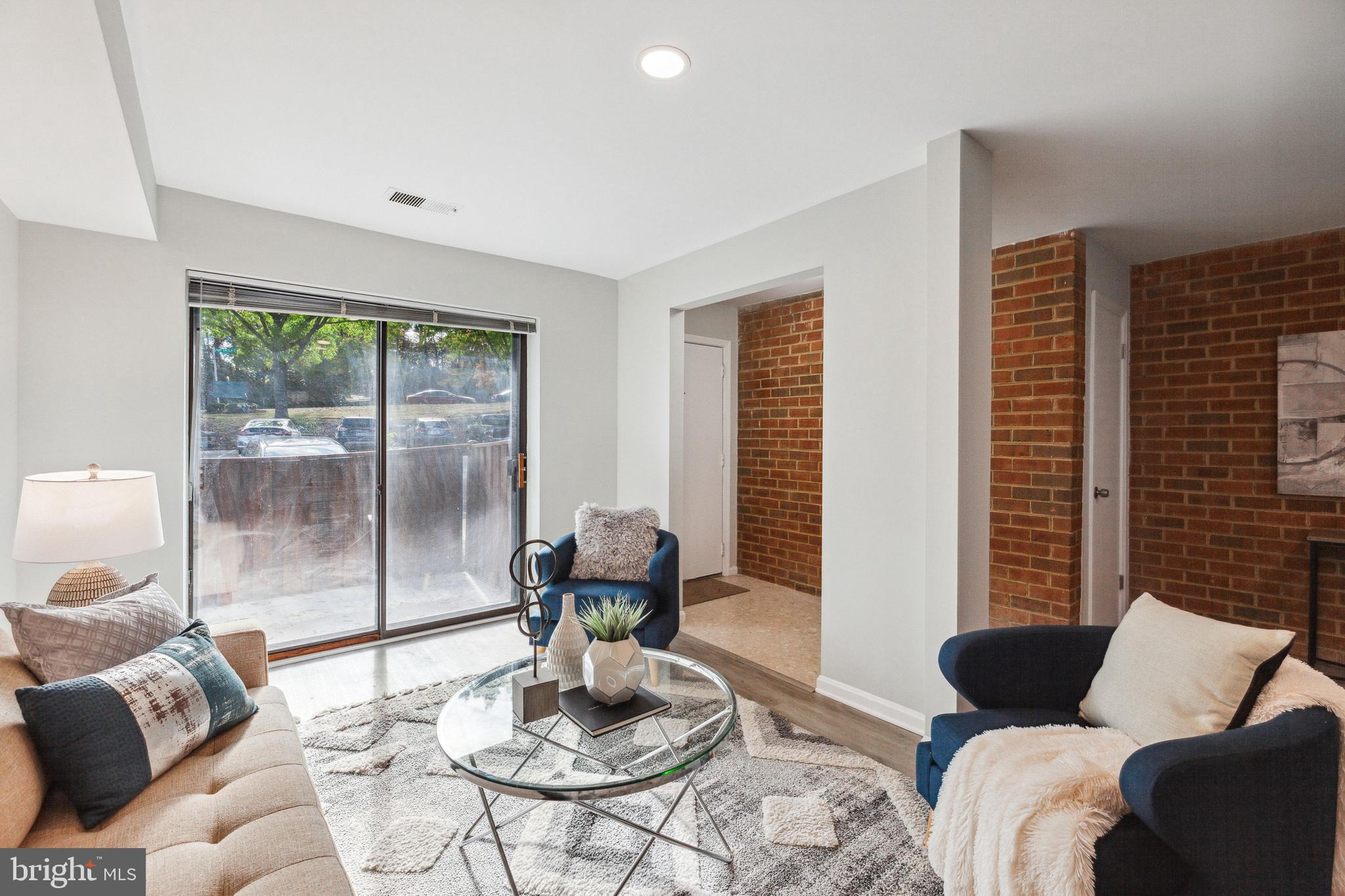 3437 SUMMIT COURT NE 3437