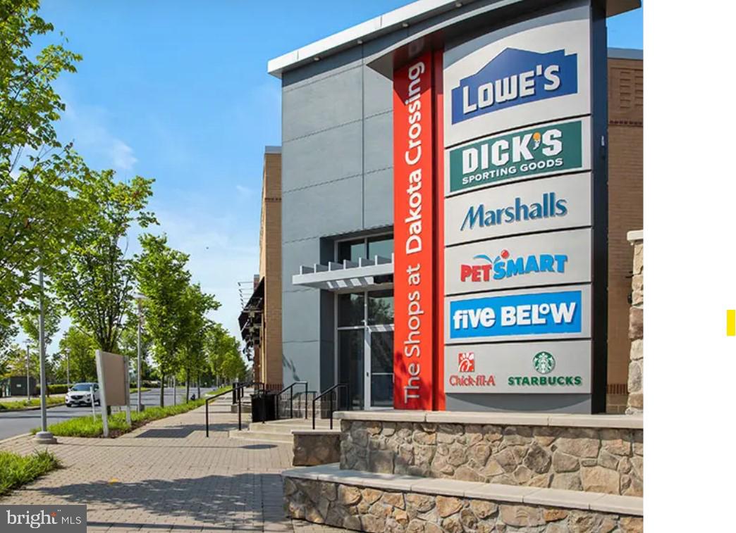 3437 SUMMIT COURT NE 3437