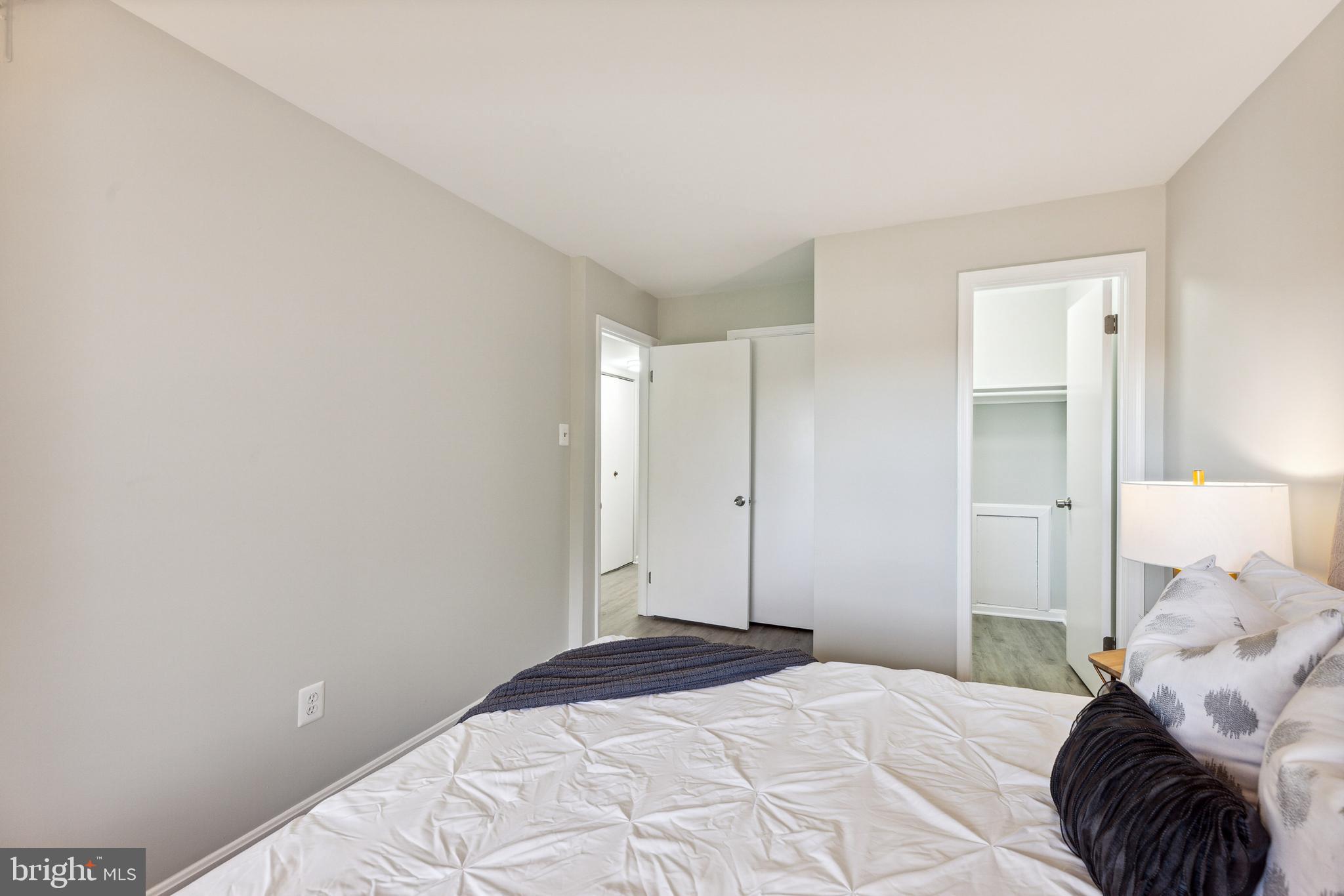 3437 SUMMIT COURT NE 3437