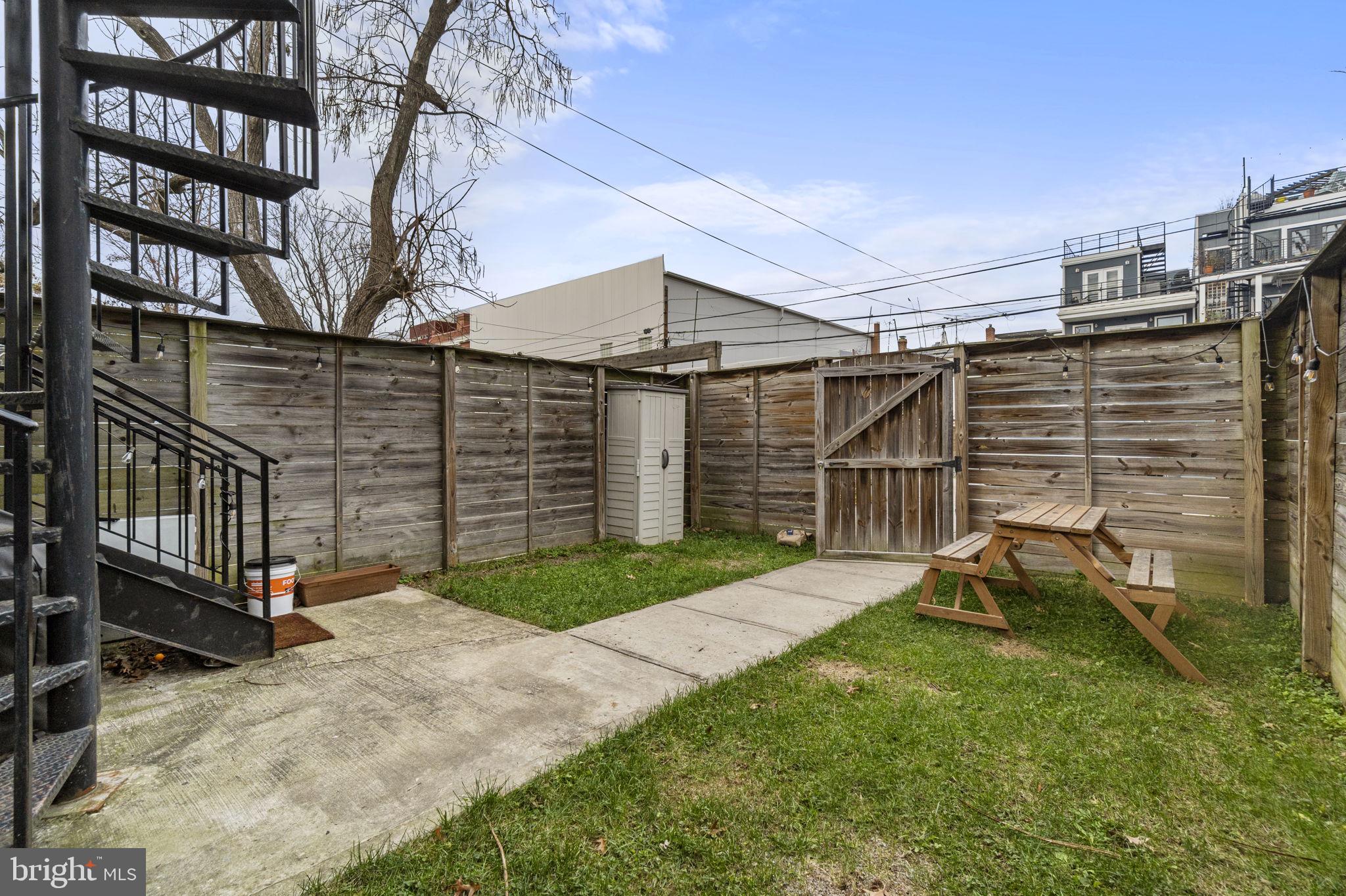 737 IRVING STREET NW 2