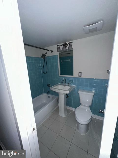 1444 W STREET NW 304