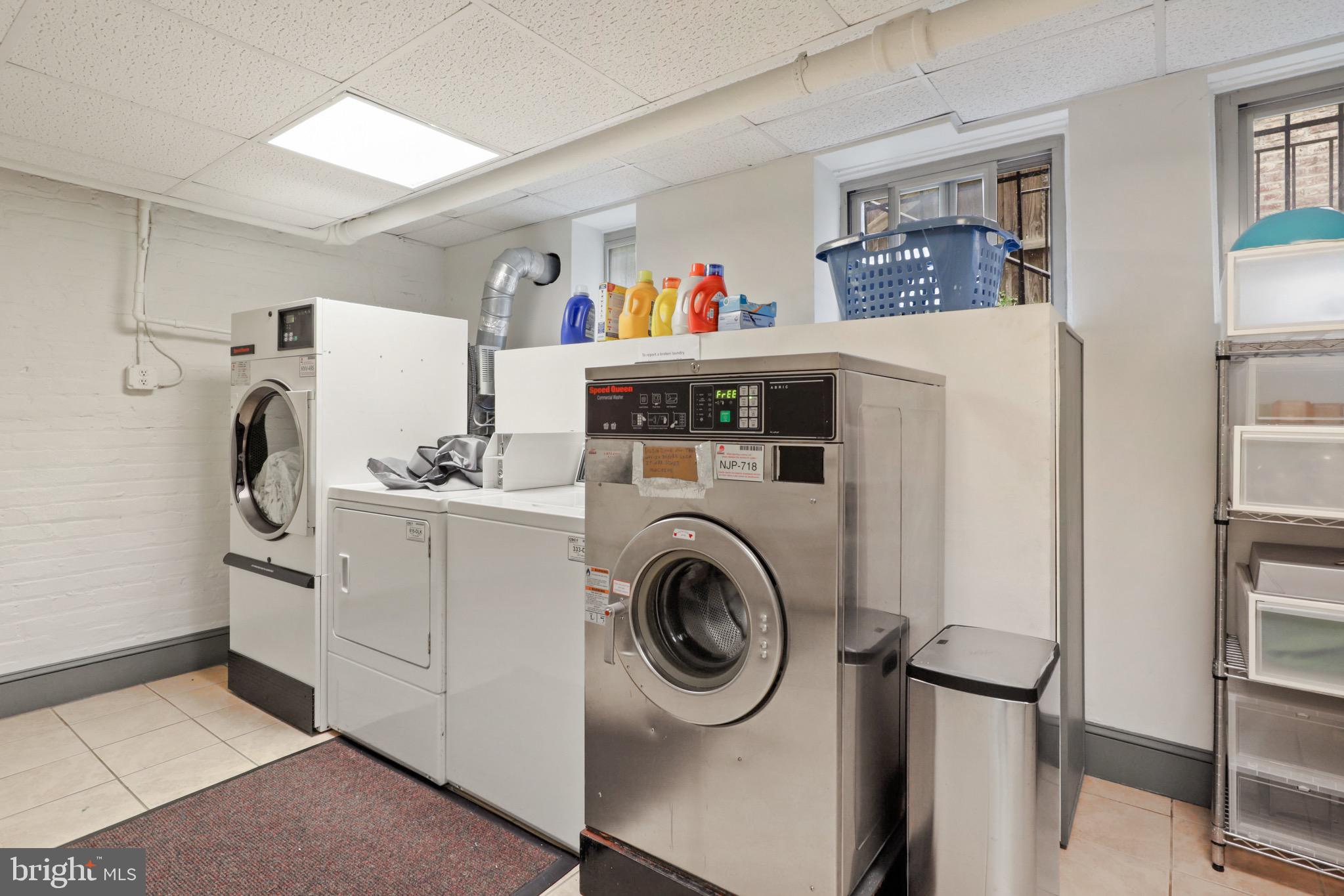 105 6TH STREET SE B1