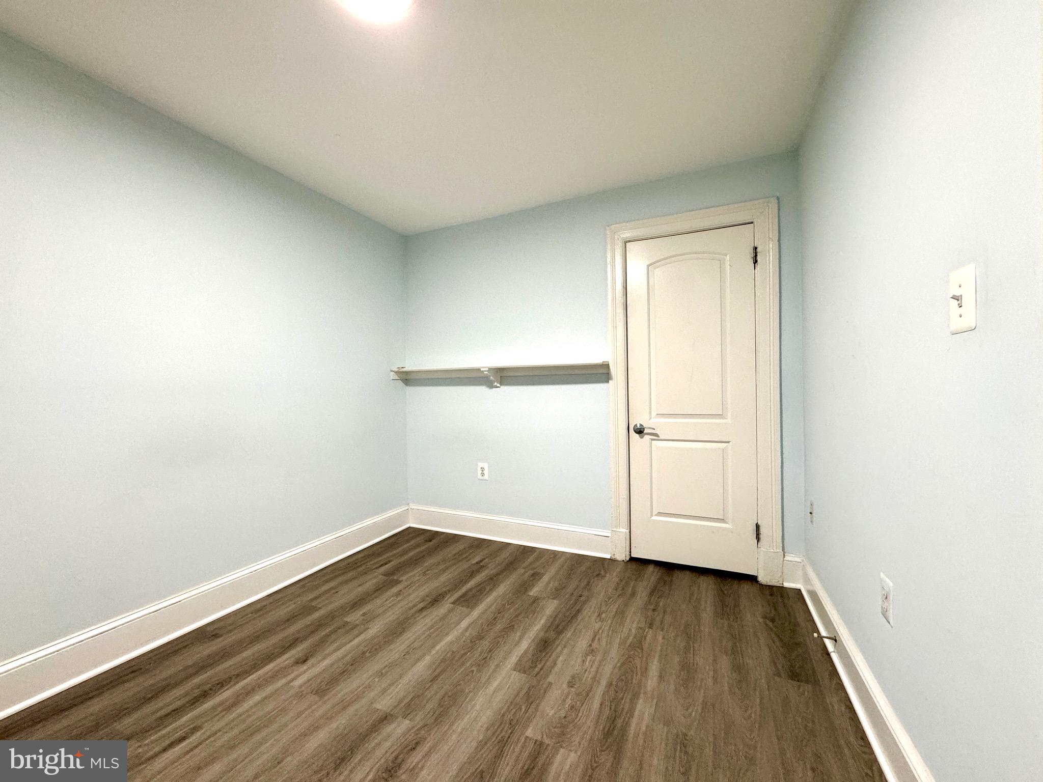 105 6TH STREET SE B1