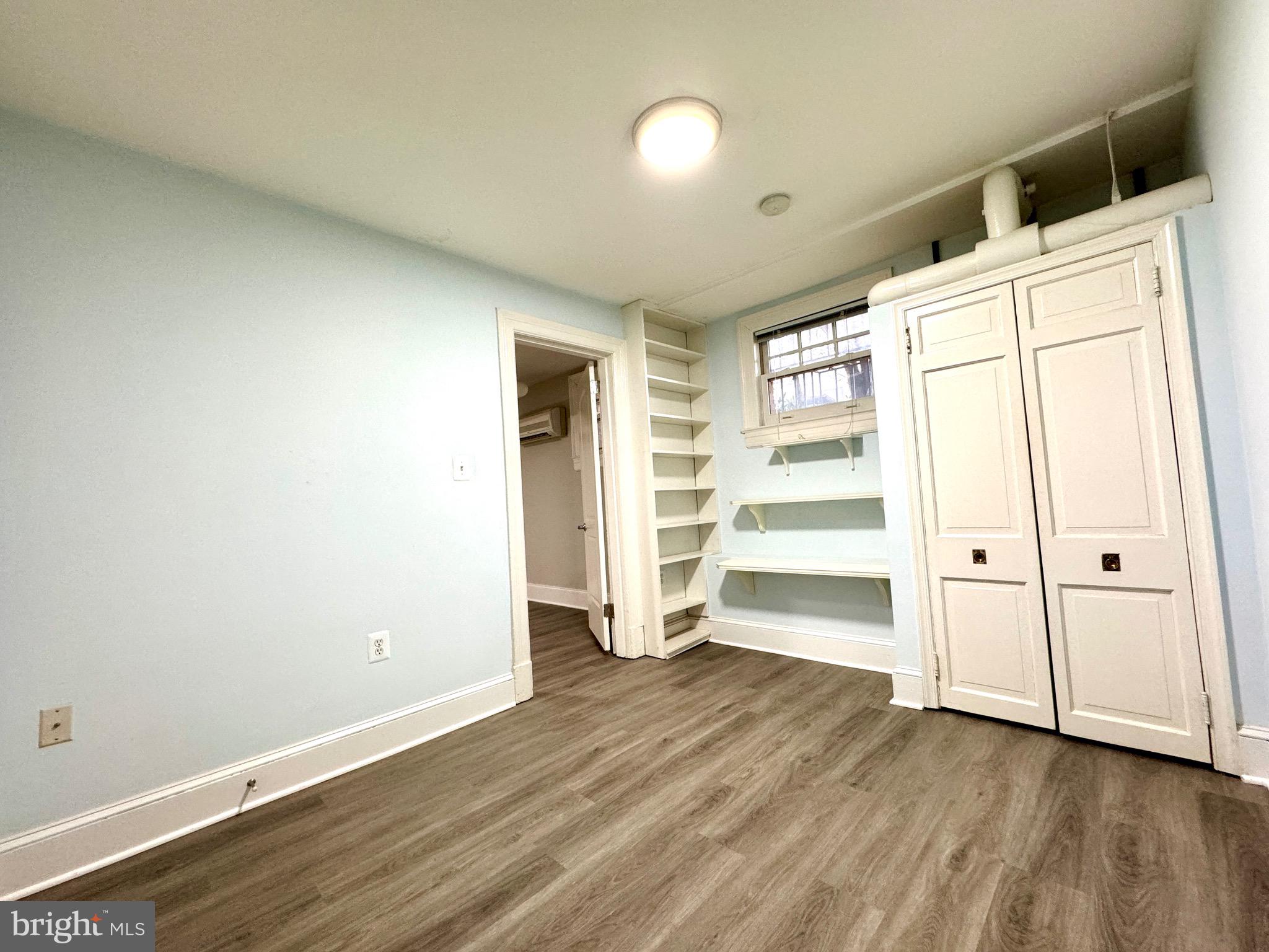 105 6TH STREET SE B1