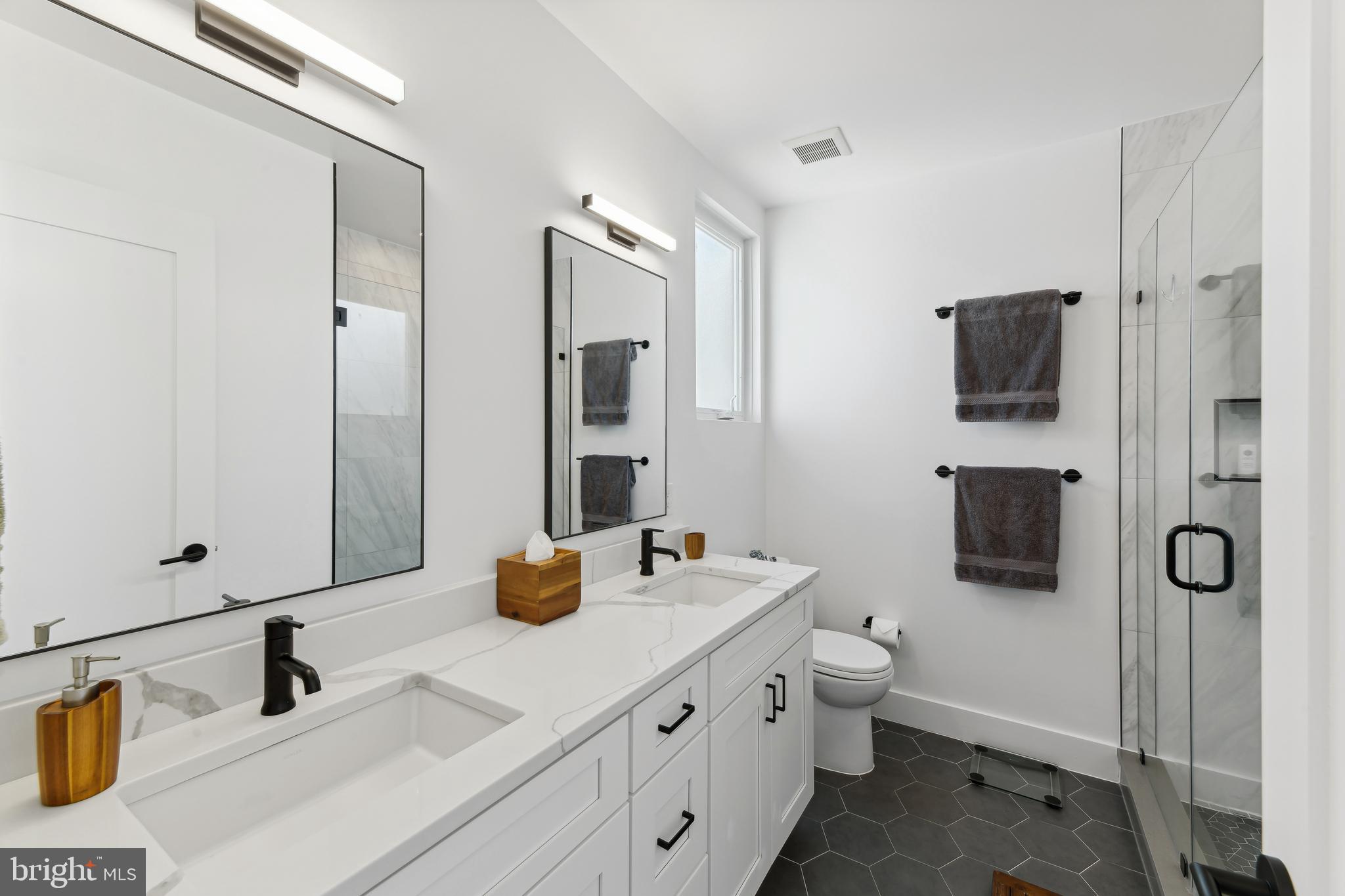 646 NEWTON PLACE NW 301