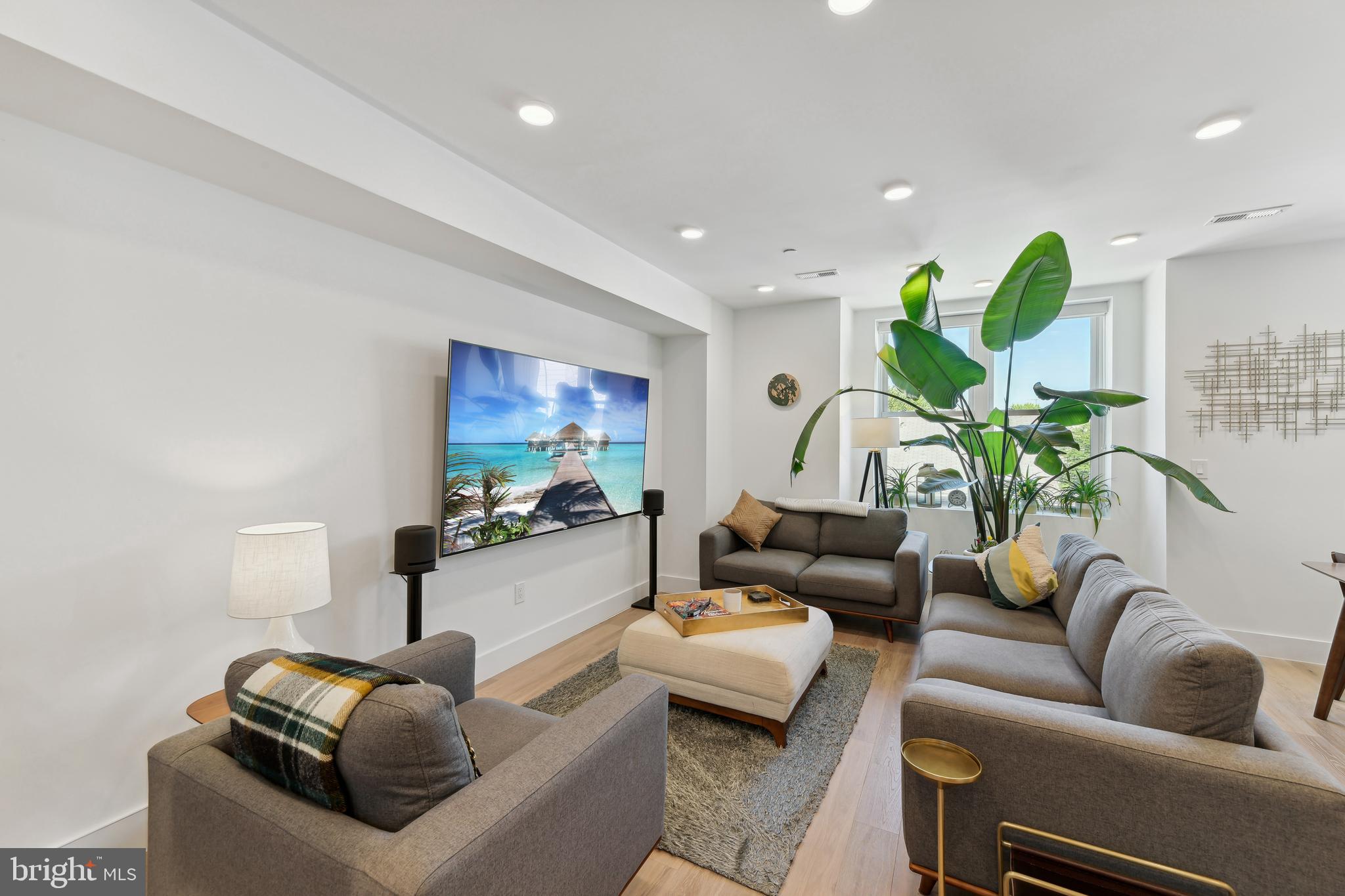 646 NEWTON PLACE NW 301