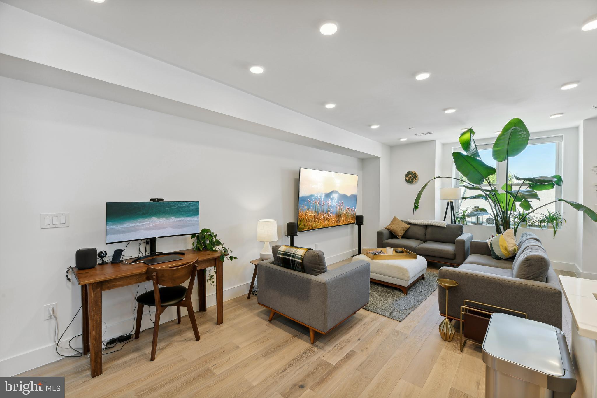 646 NEWTON PLACE NW 301