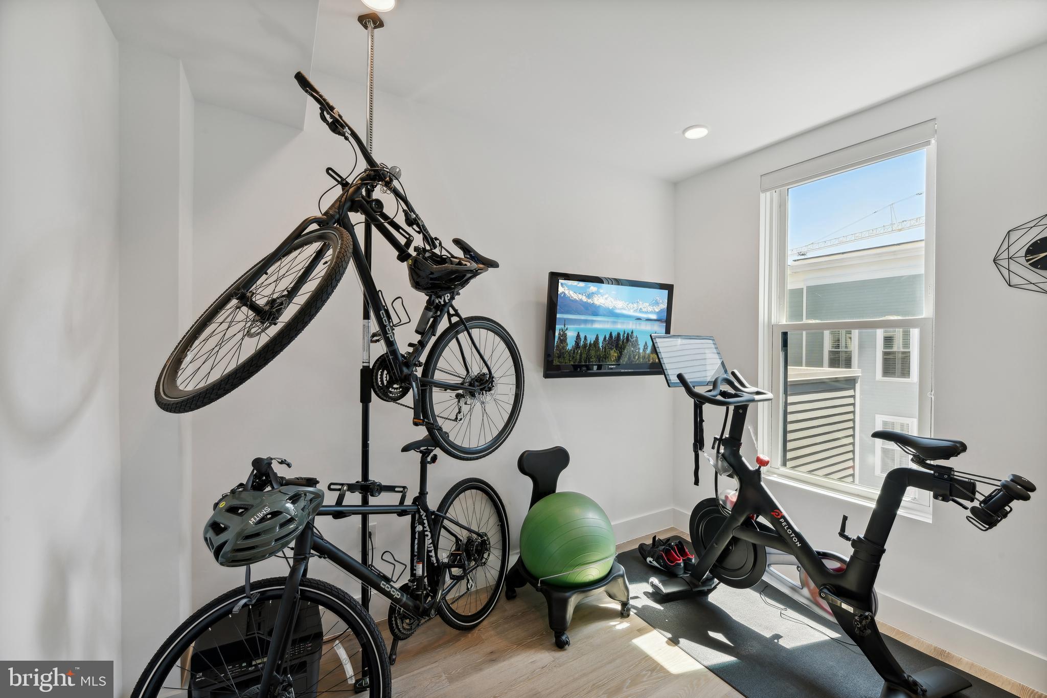 646 NEWTON PLACE NW 301