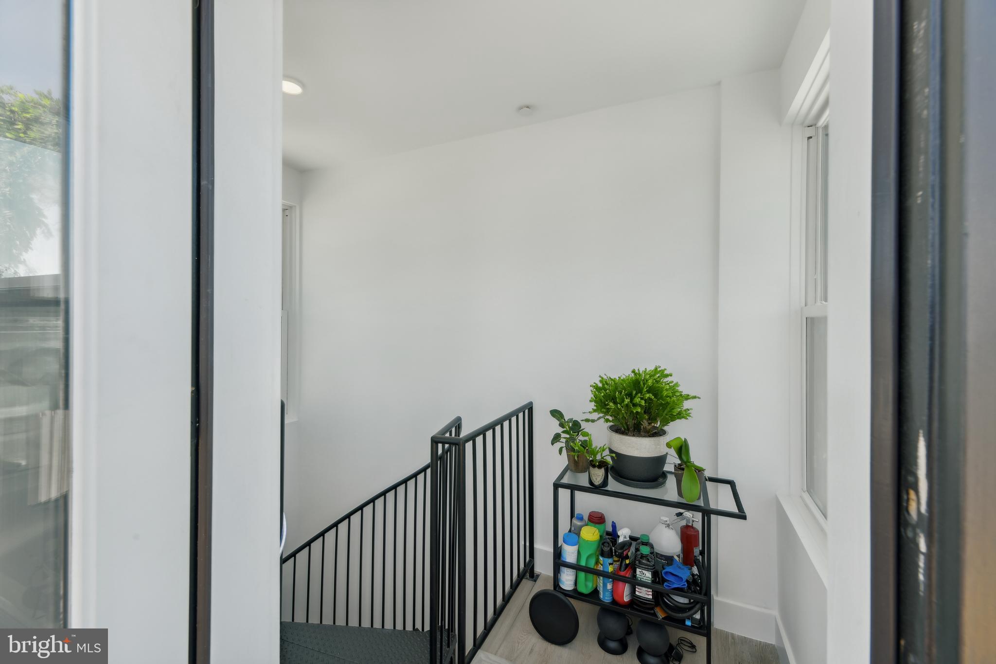 646 NEWTON PLACE NW 301