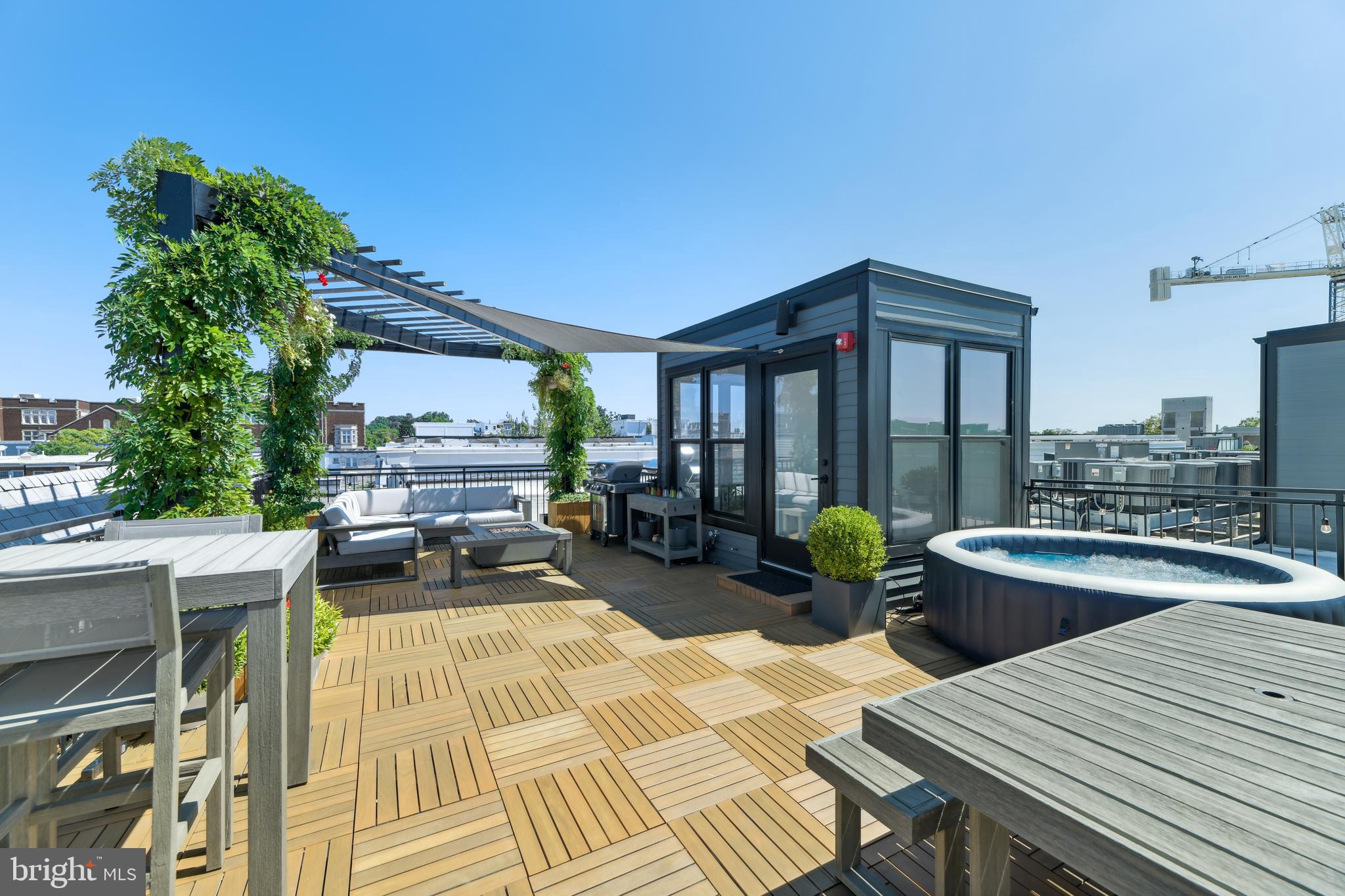 646 NEWTON PLACE NW 301