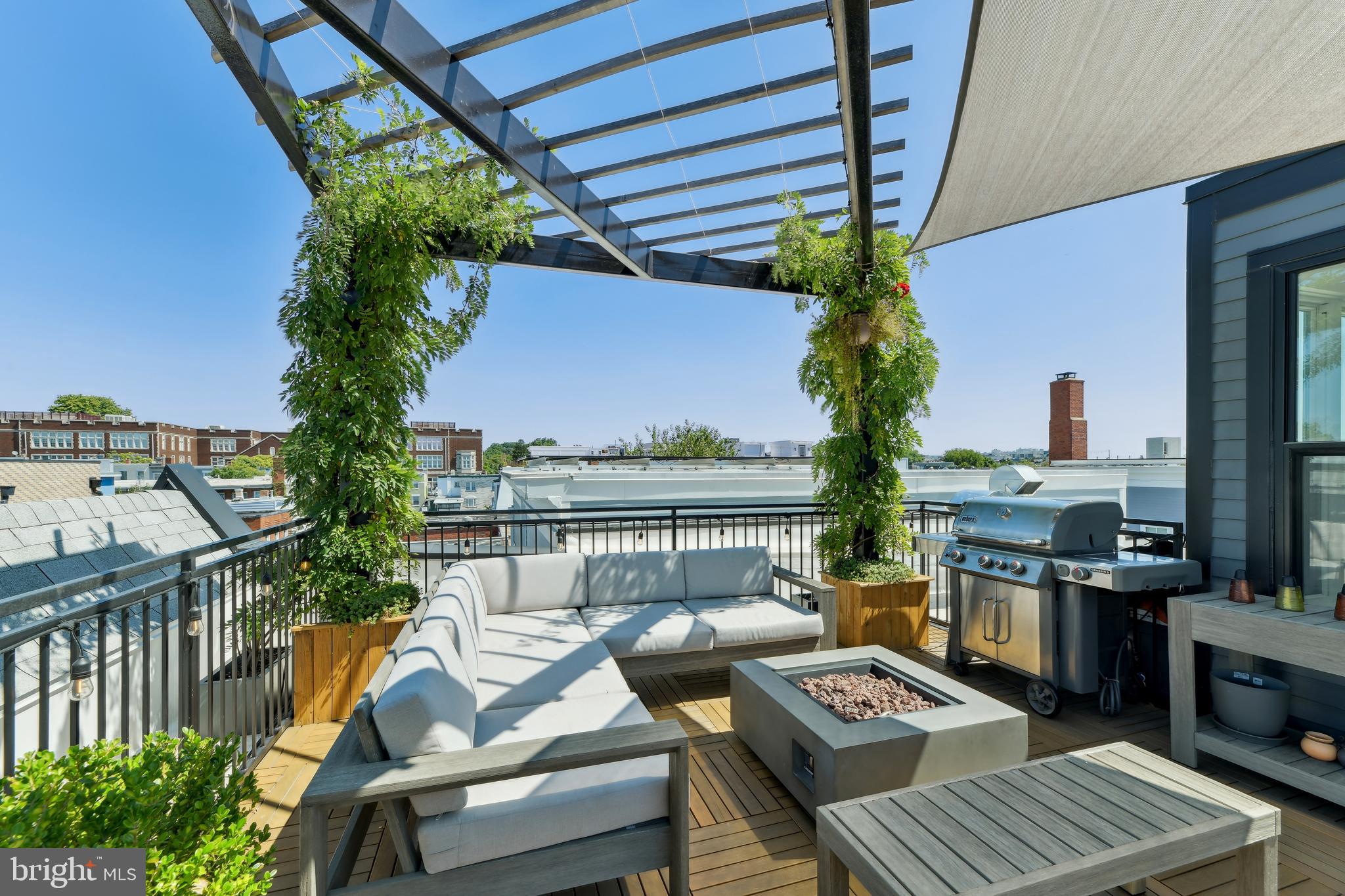 646 NEWTON PLACE NW 301