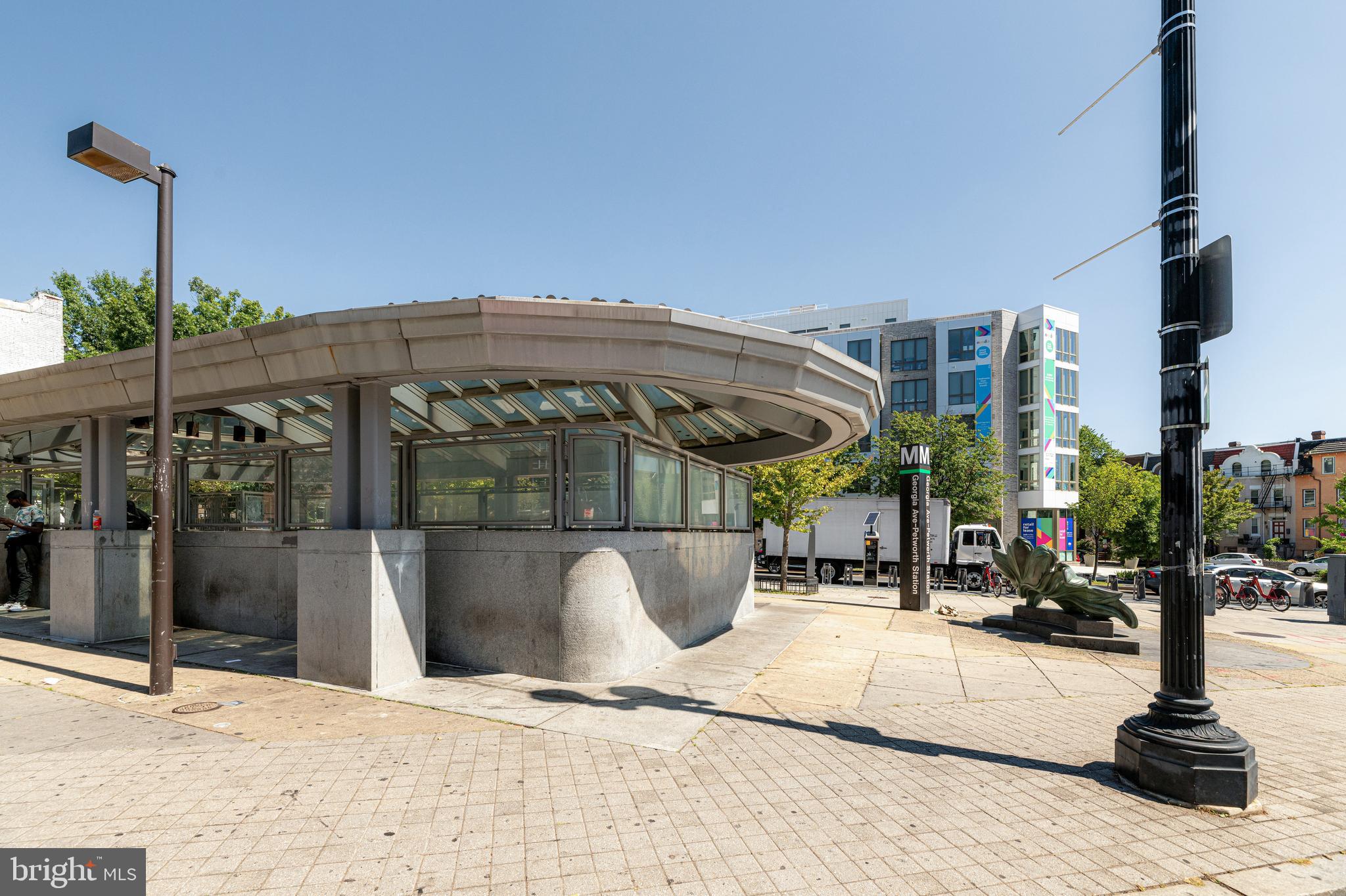 646 NEWTON PLACE NW 301