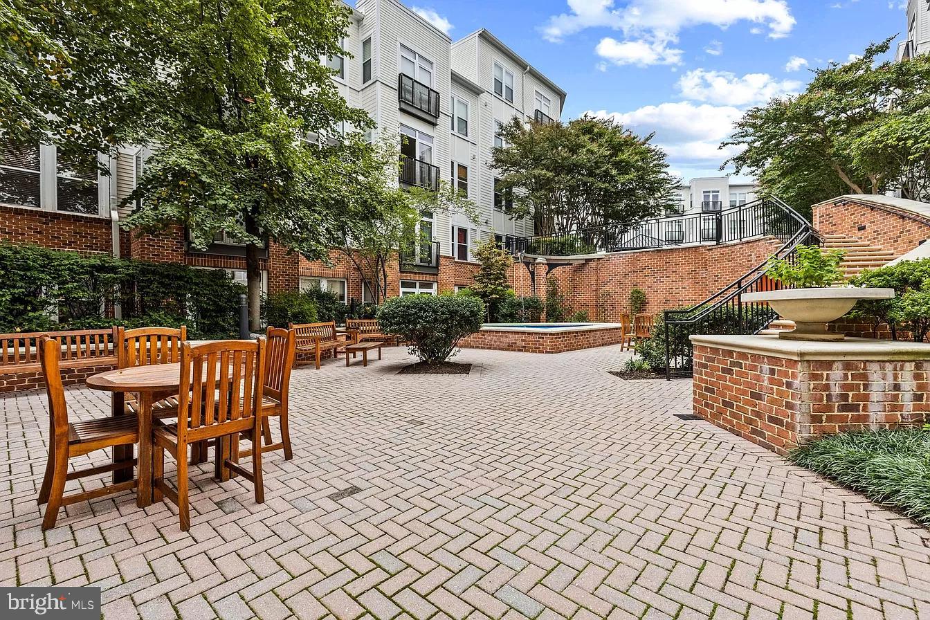 1391 PENNSYLVANIA AVENUE SE 242