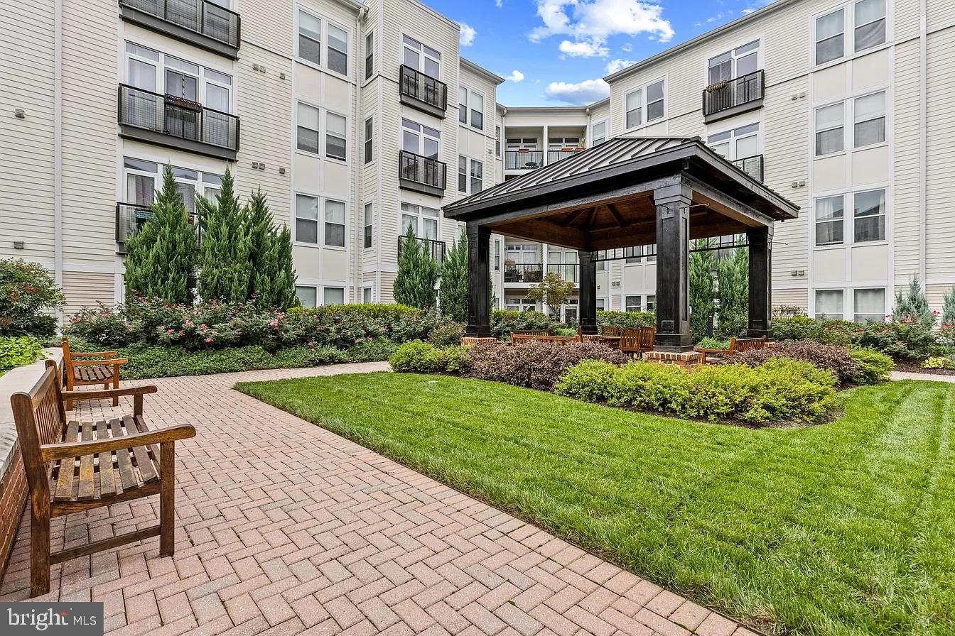 1391 PENNSYLVANIA AVENUE SE 242