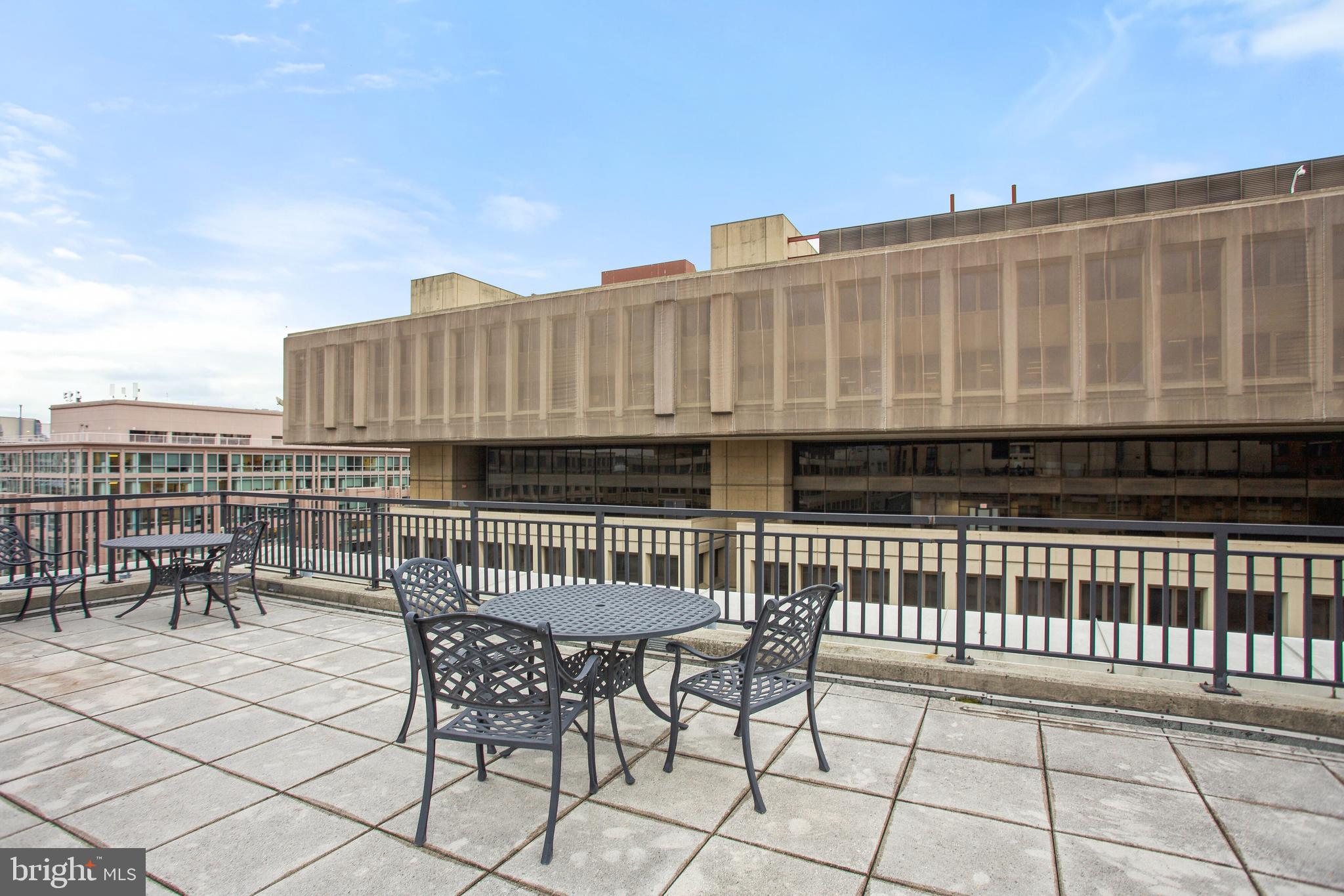 915 E STREET NW 306
