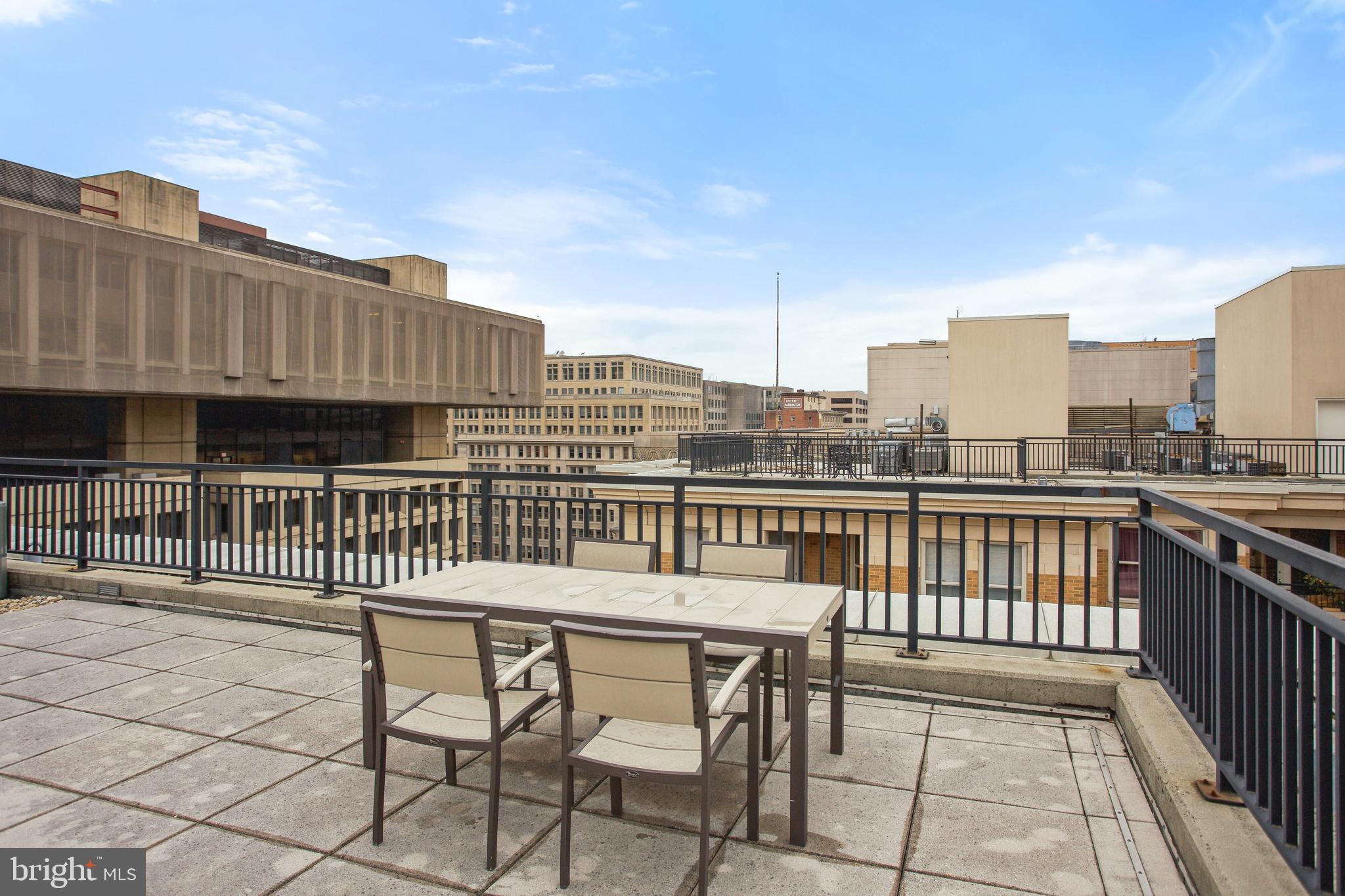 915 E STREET NW 306