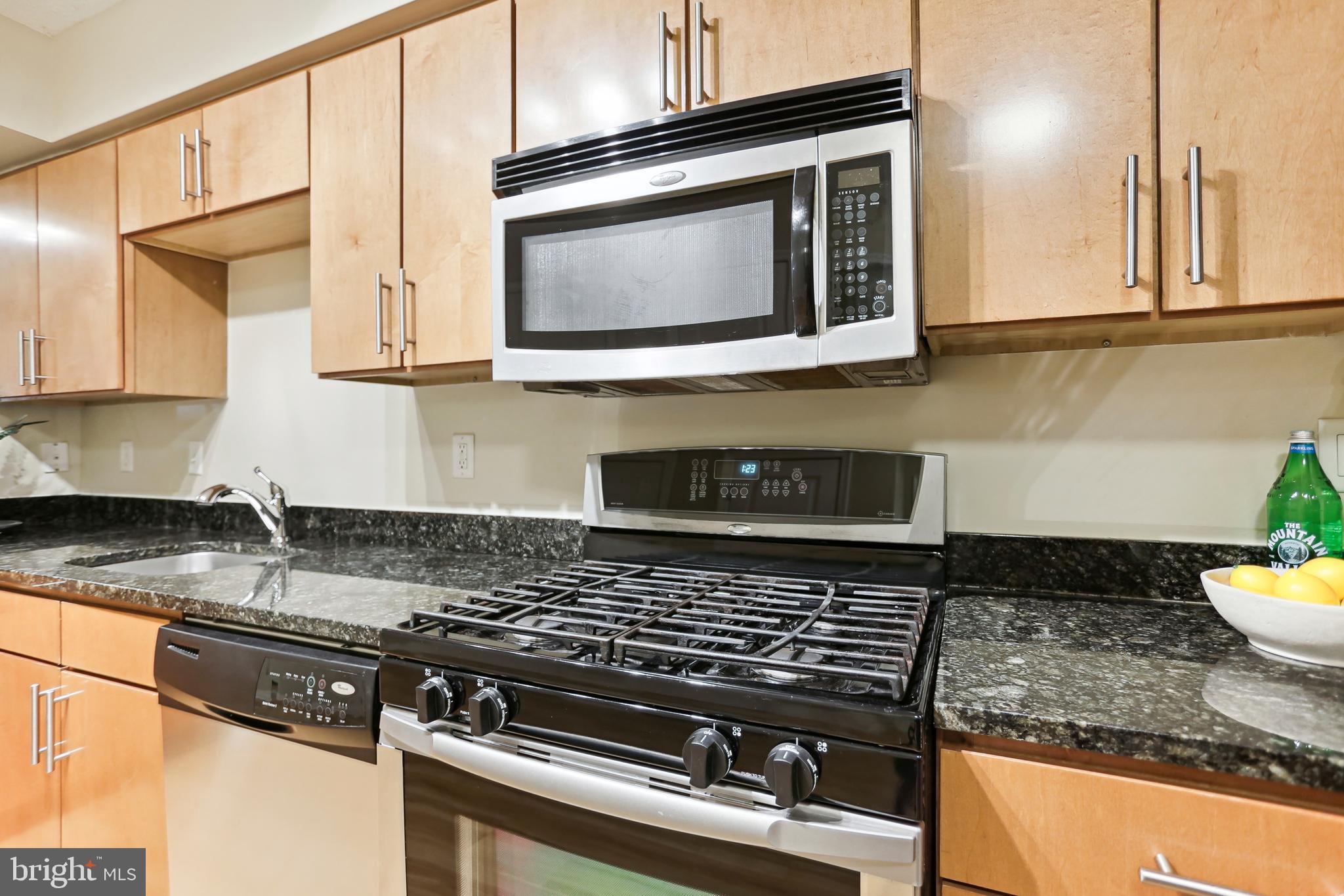 915 E STREET NW 306