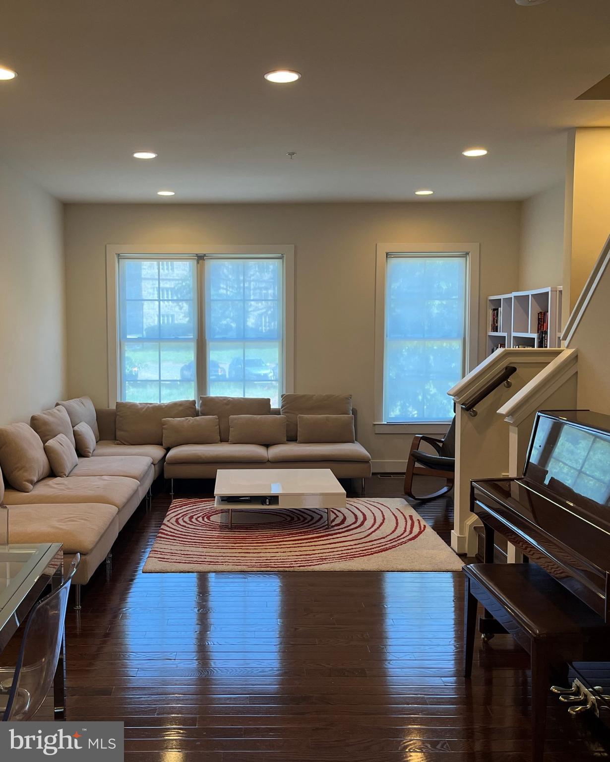 2855 CHANCELLORS WAY NE