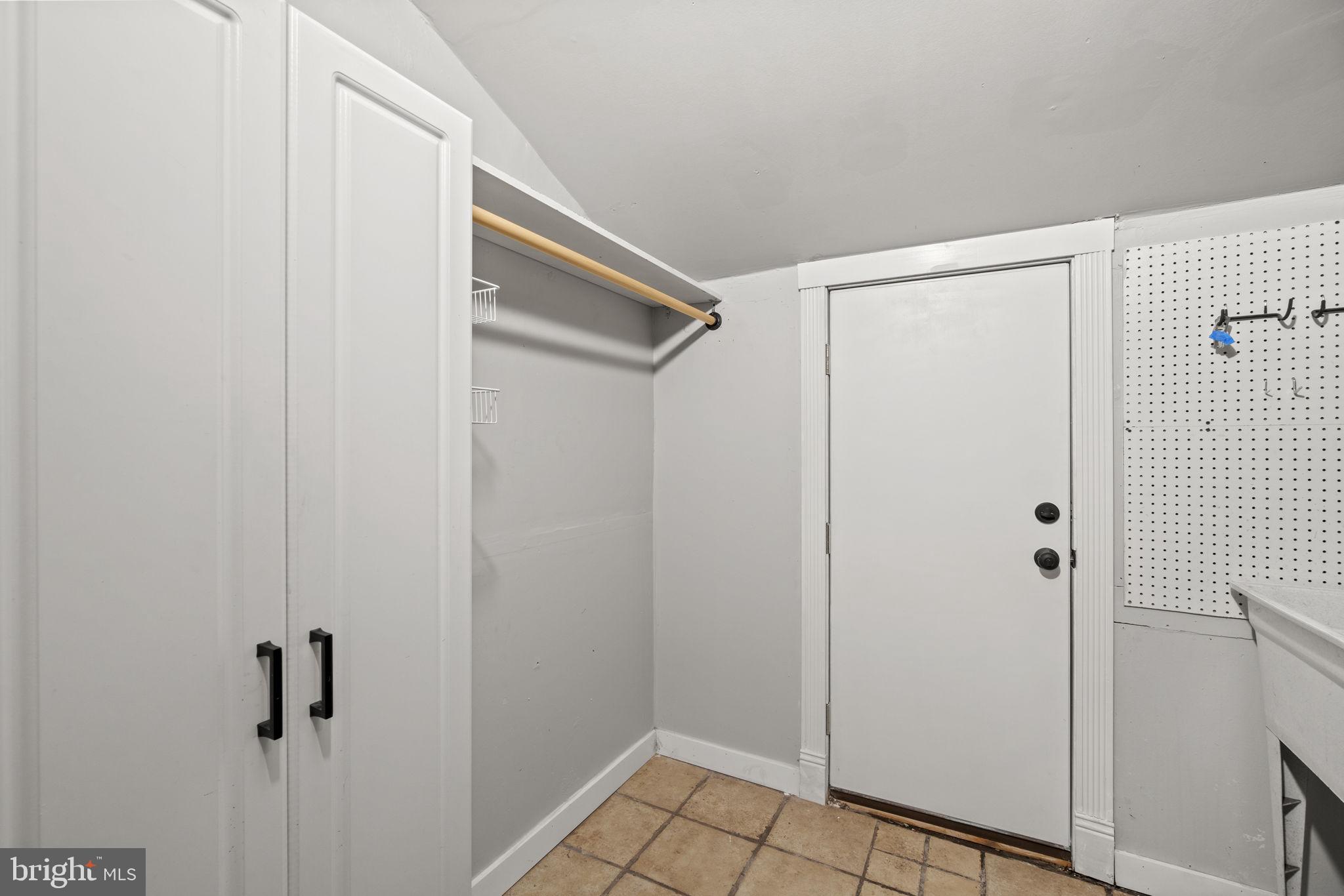 2235 PROUT STREET SE