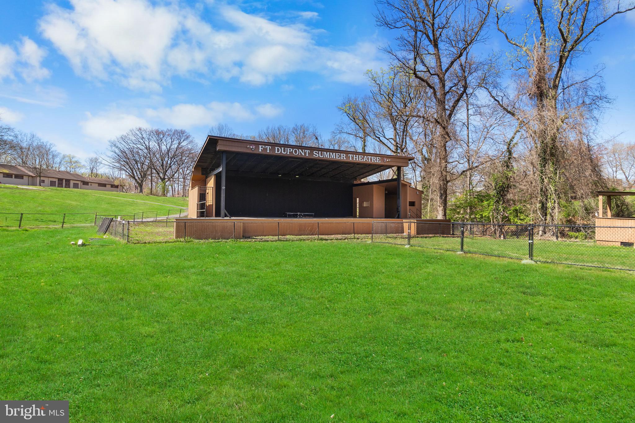 2235 PROUT STREET SE