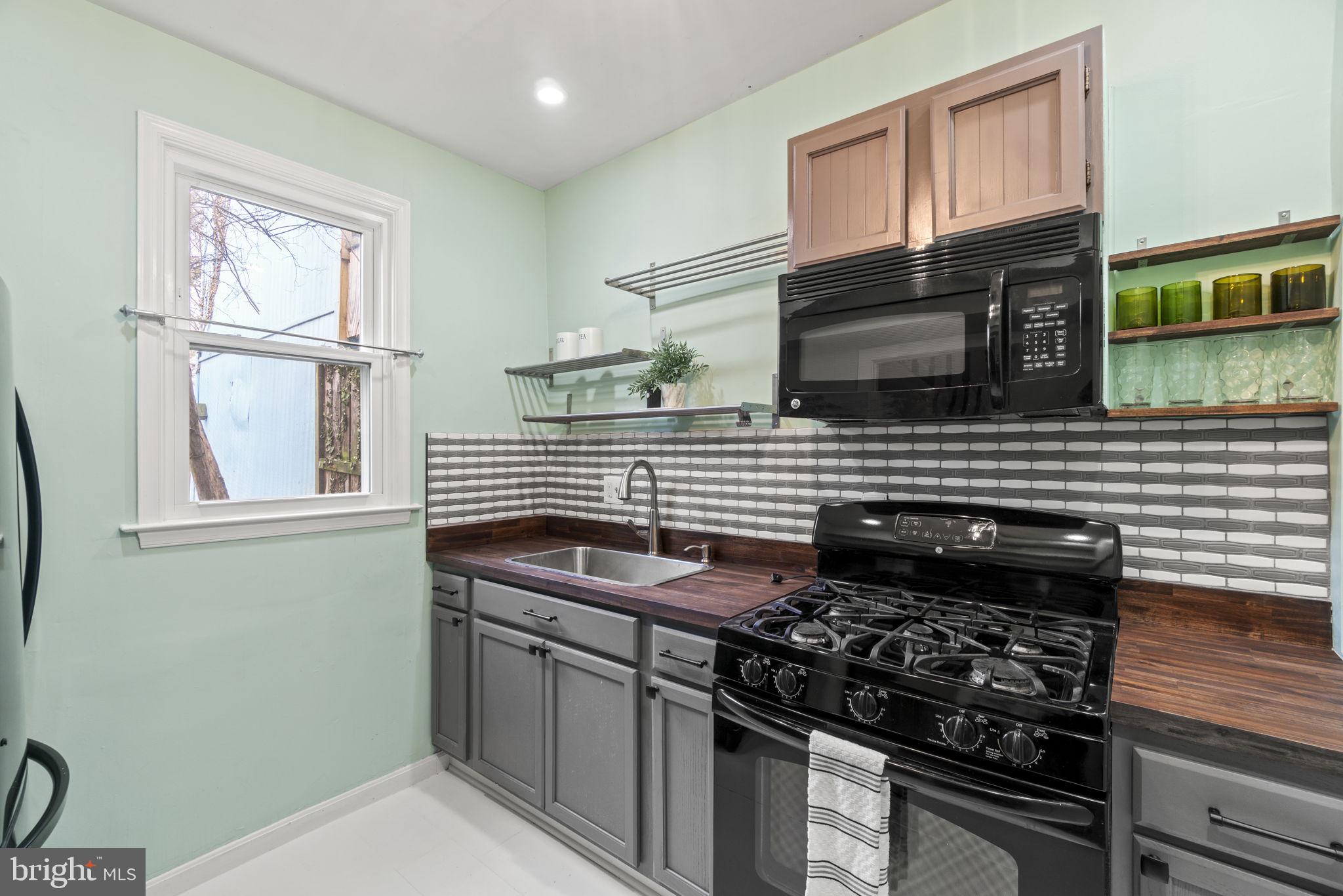 2235 PROUT STREET SE