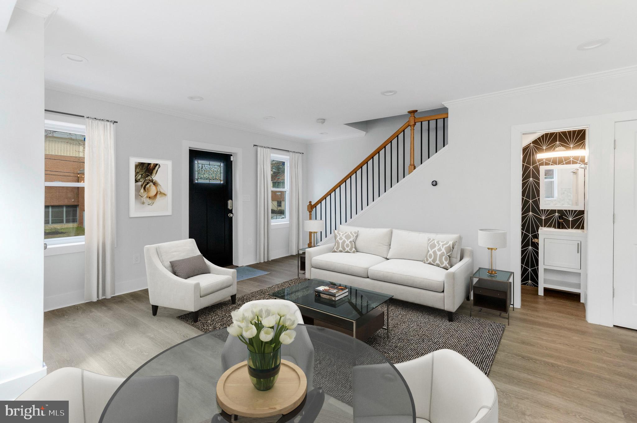 4815 MEADE STREET NE