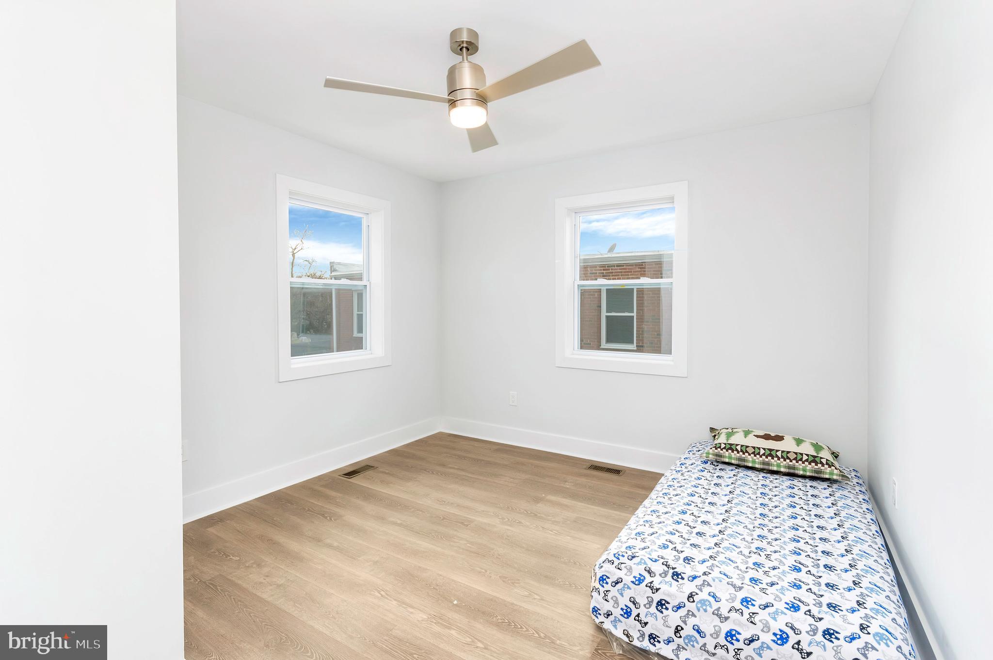 4815 MEADE STREET NE